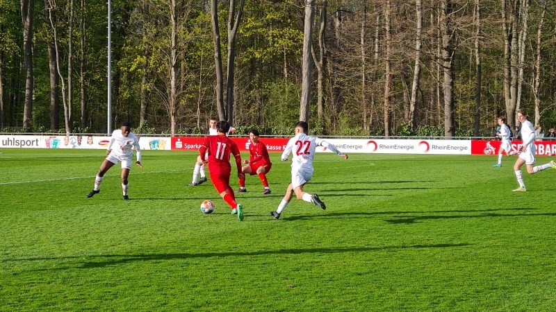 u17 viet nam thang tran tai duc anh 1