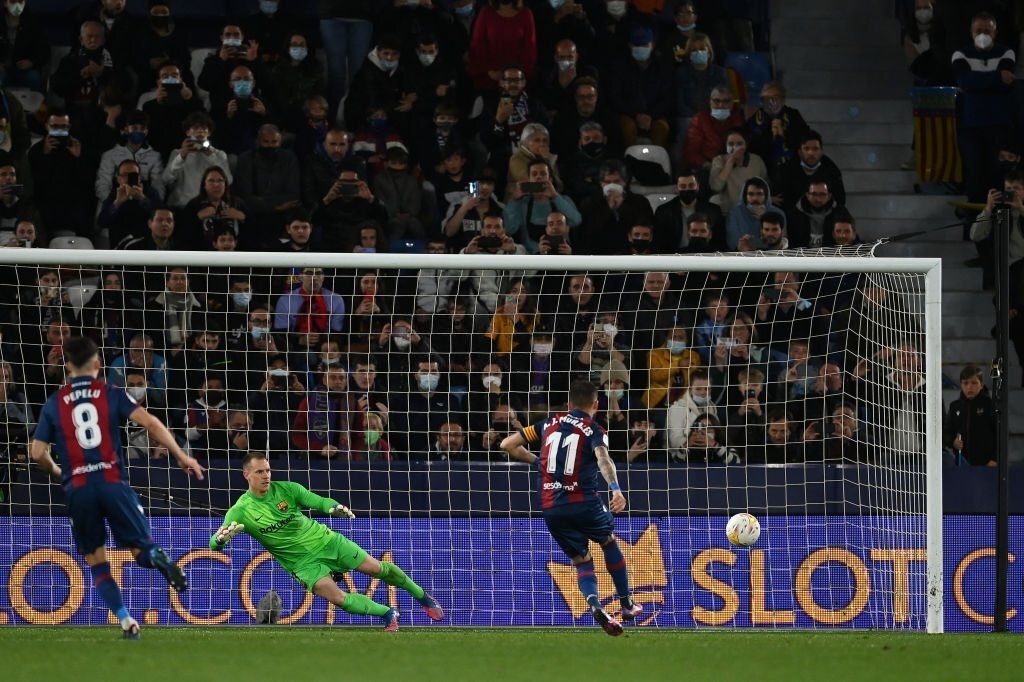 levante 2-3 barca anh 2