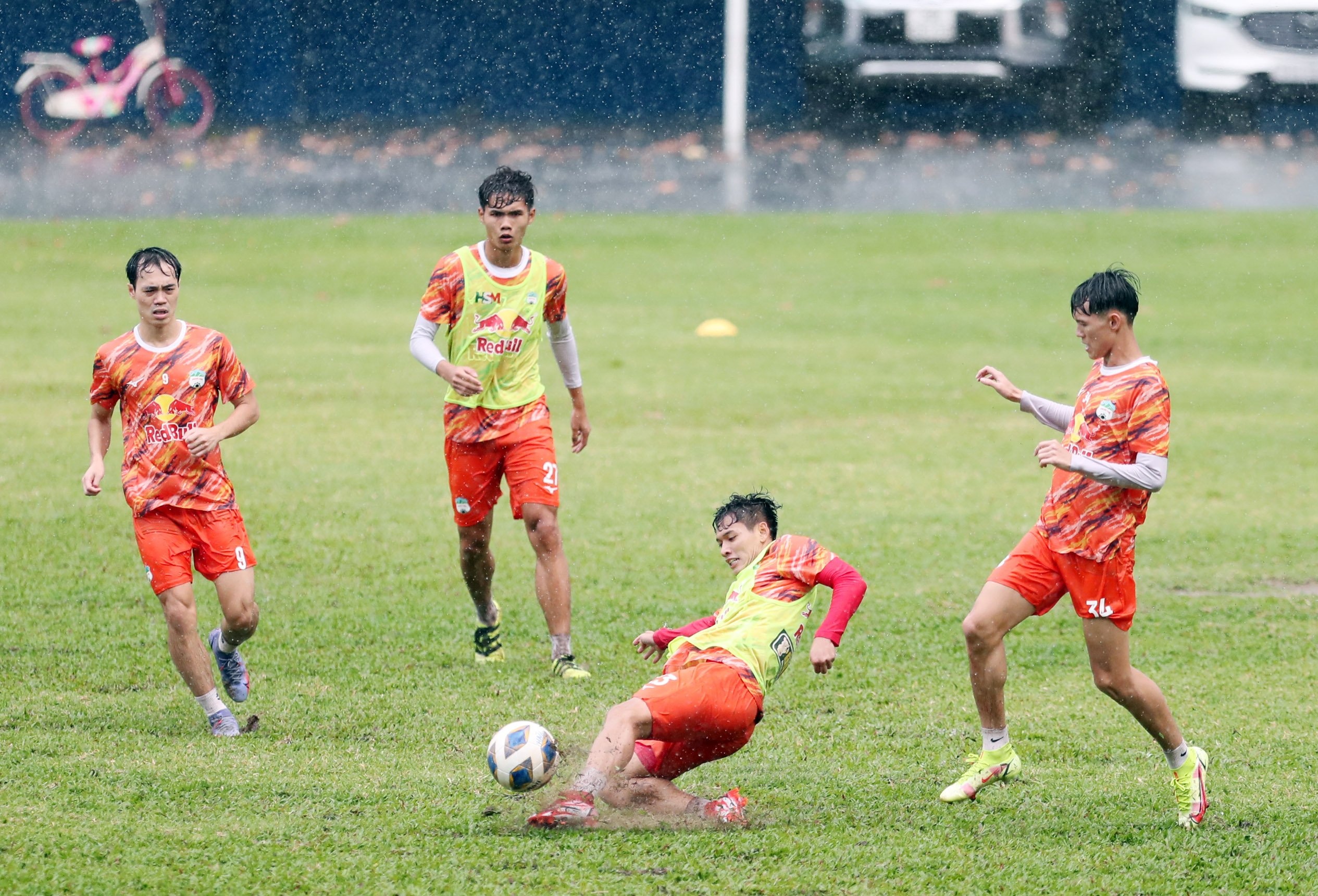 hagl tap luyen anh 10