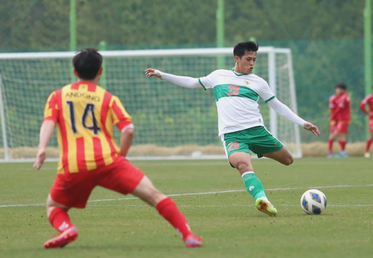 Thay tro Shin Tae-yong thang tran dau tien tai Han Quoc hinh anh