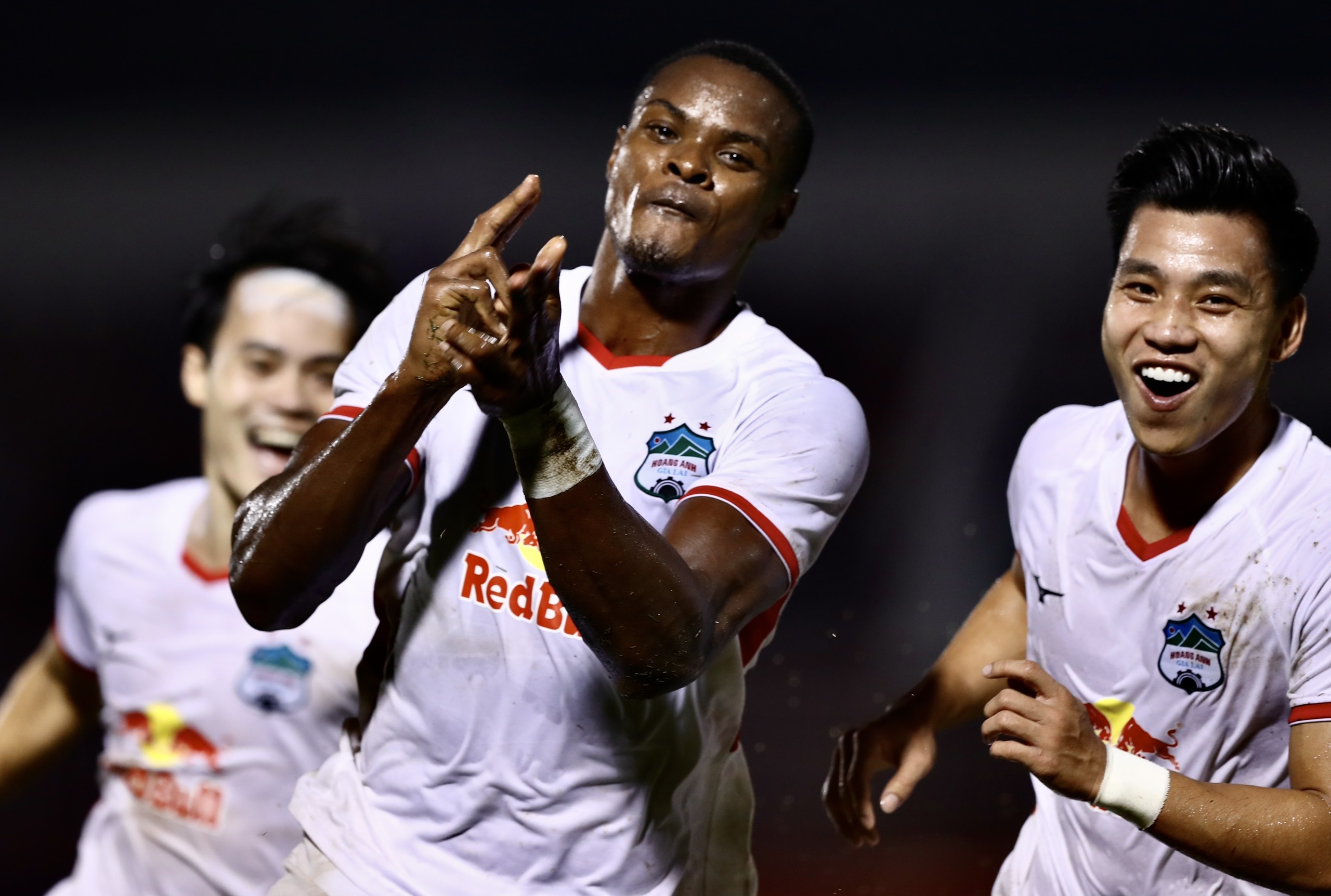 hagl duoc thuong anh 1