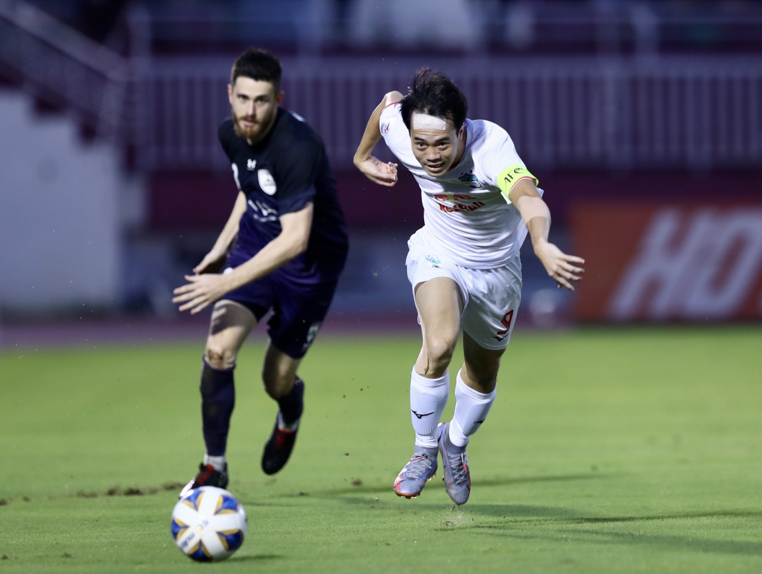 Van Toan chua nghi den viec ra nuoc ngoai thi dau hinh anh