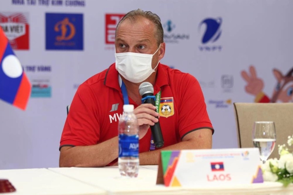 HLV nguoi Duc muon giup U23 Lao bat kip Viet Nam, Thai Lan hinh anh