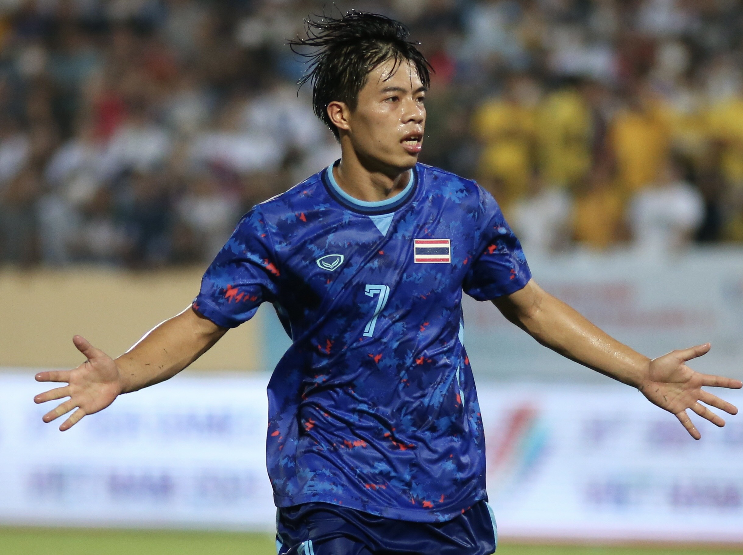 Ngoi sao U23 Thai Lan tro lai manh me sau chan thuong hinh anh