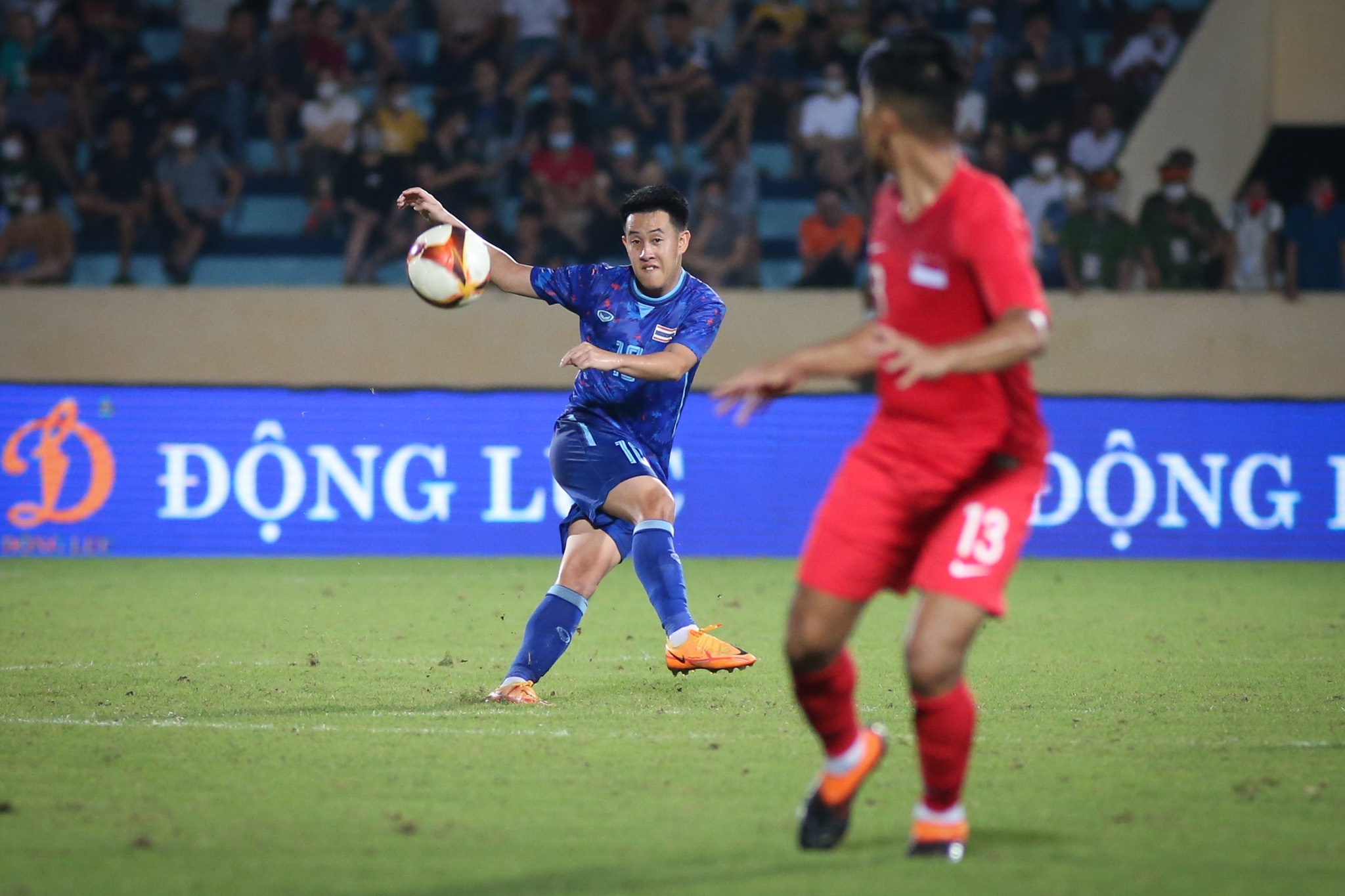 hai cau thu qua tuoi u23 thai lan anh 6