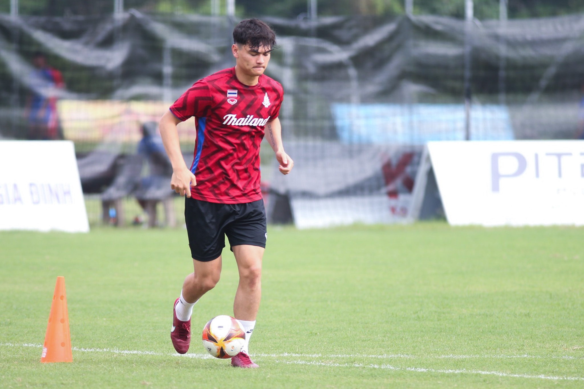 jonathan khemdee anh 3