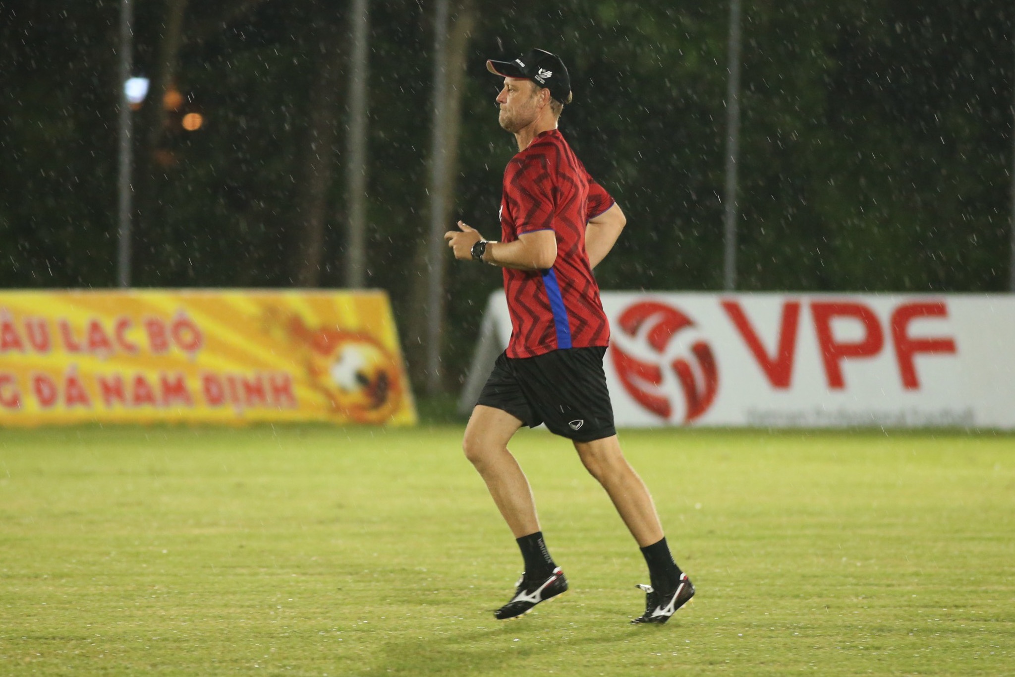 u23 thai lan tap trong mua anh 9