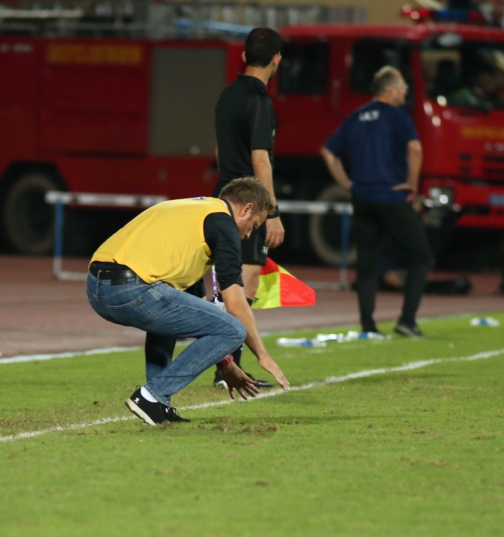 mặt cỏ sân thiên trường ảnh 3 mat co san thien truong anh 3