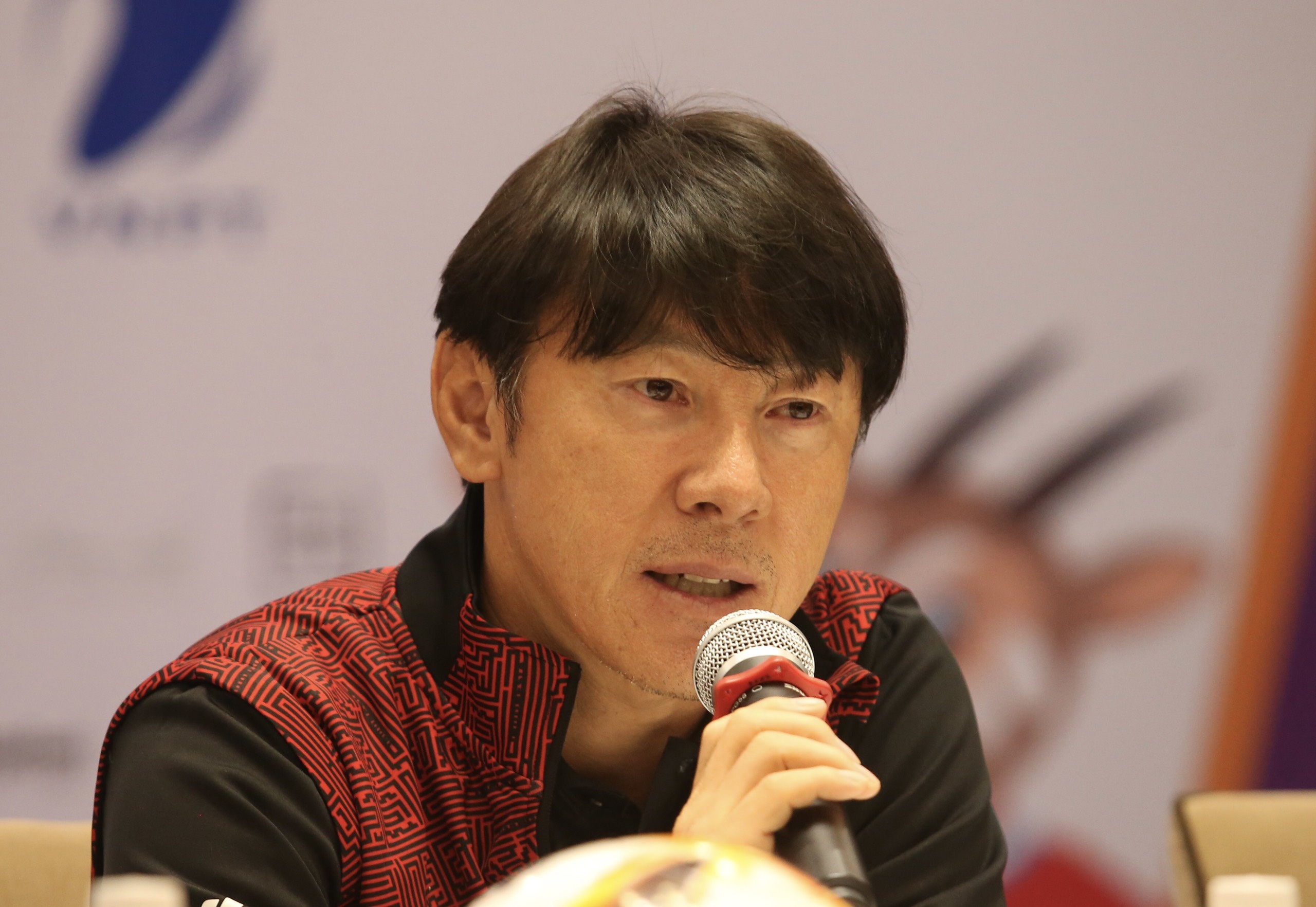 HLV Shin: 'Viet Nam va Thai Lan moi manh nhat SEA Games 31' hinh anh