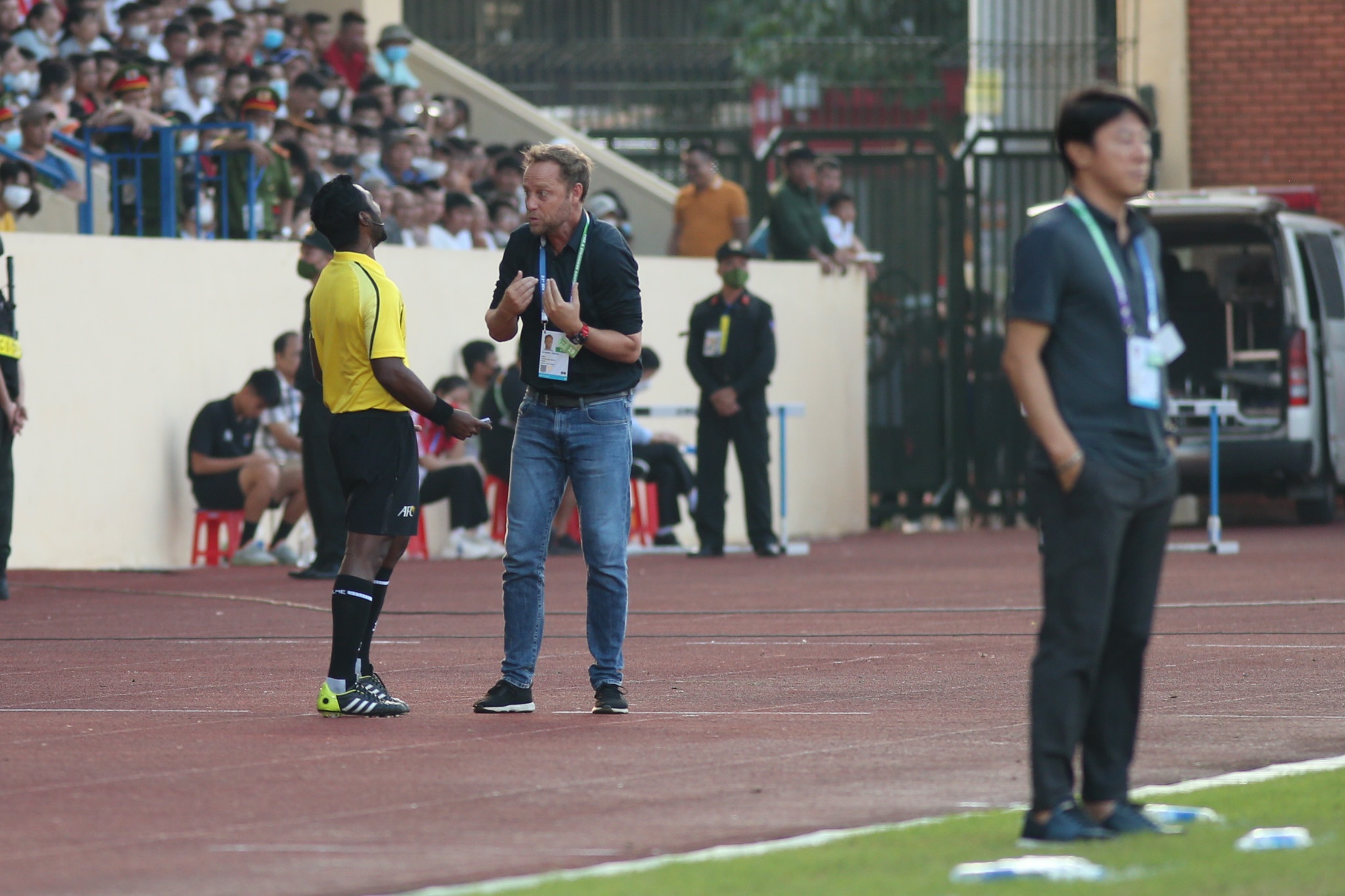 hlv polking chap tai truoc trong tai anh 3