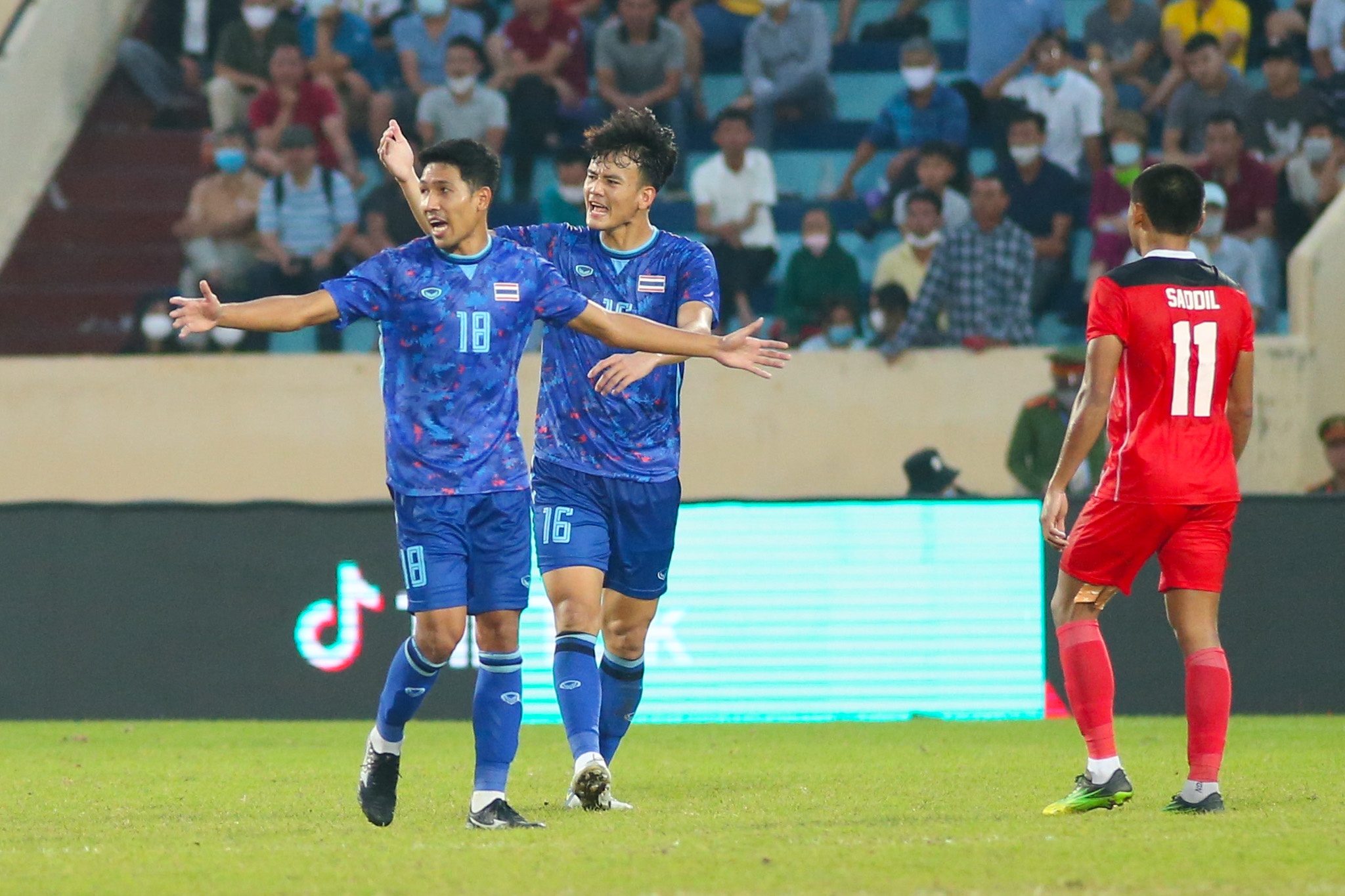 u23 indonesia khoc sau tran thua anh 8