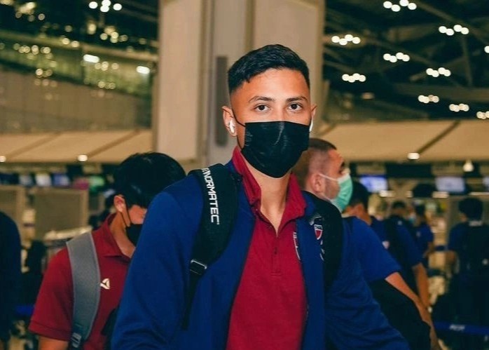 Tien dao U23 Thai Lan khong the ve tham bo bi ung thu hinh anh