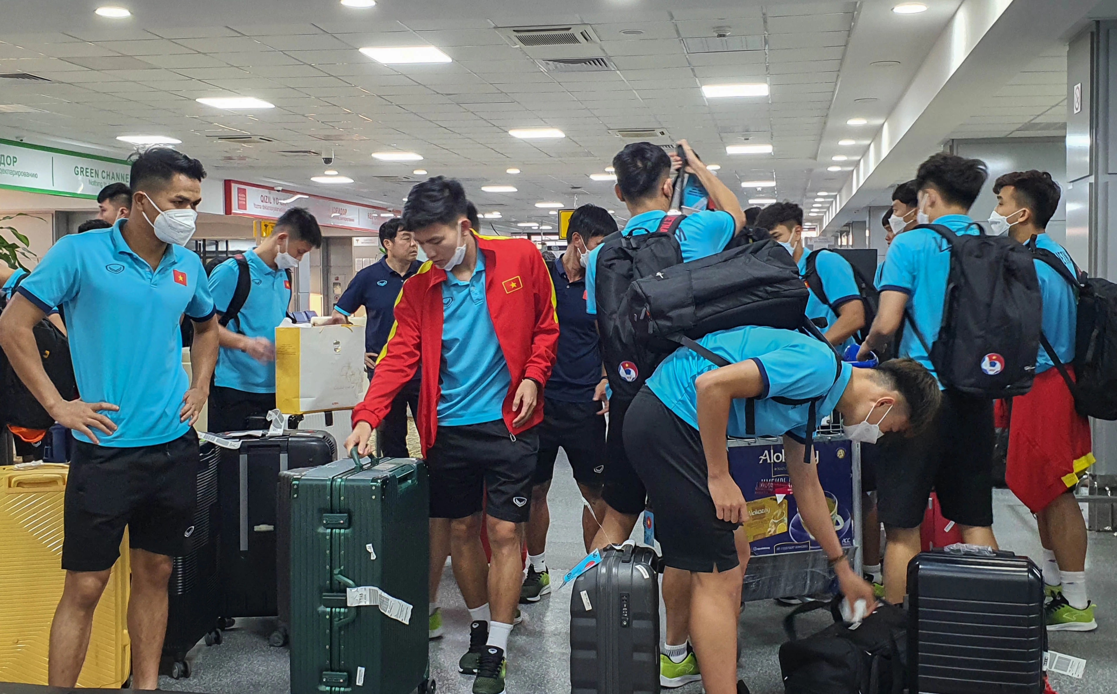 U23 Viet Nam co mat tai Uzbekistan hinh anh