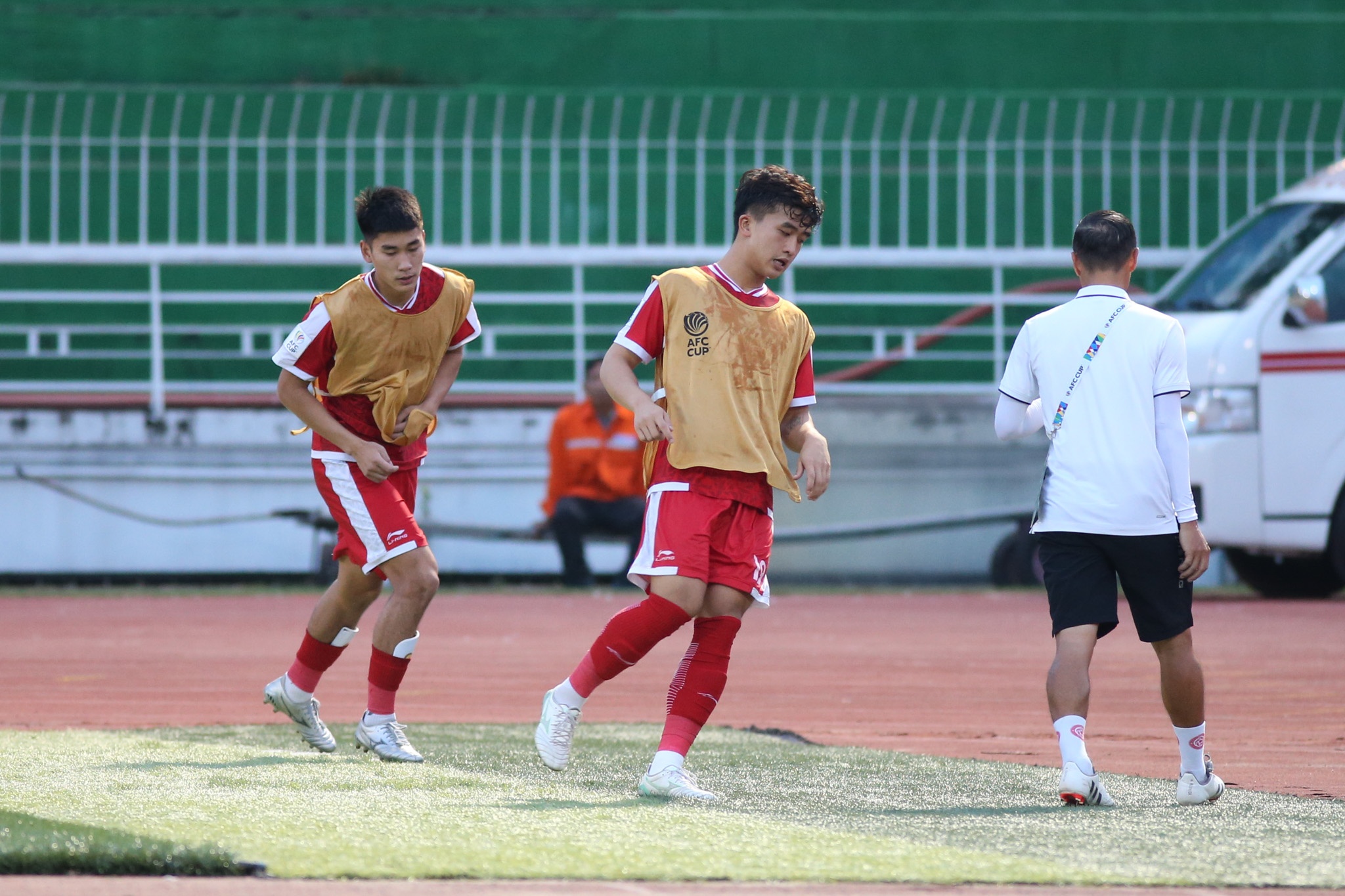 nham manh dung toa sang anh 1