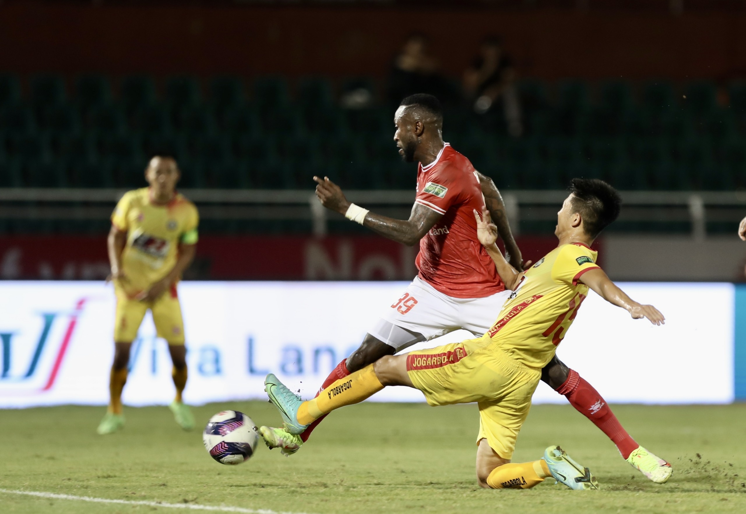 hoang vu samson anh 1