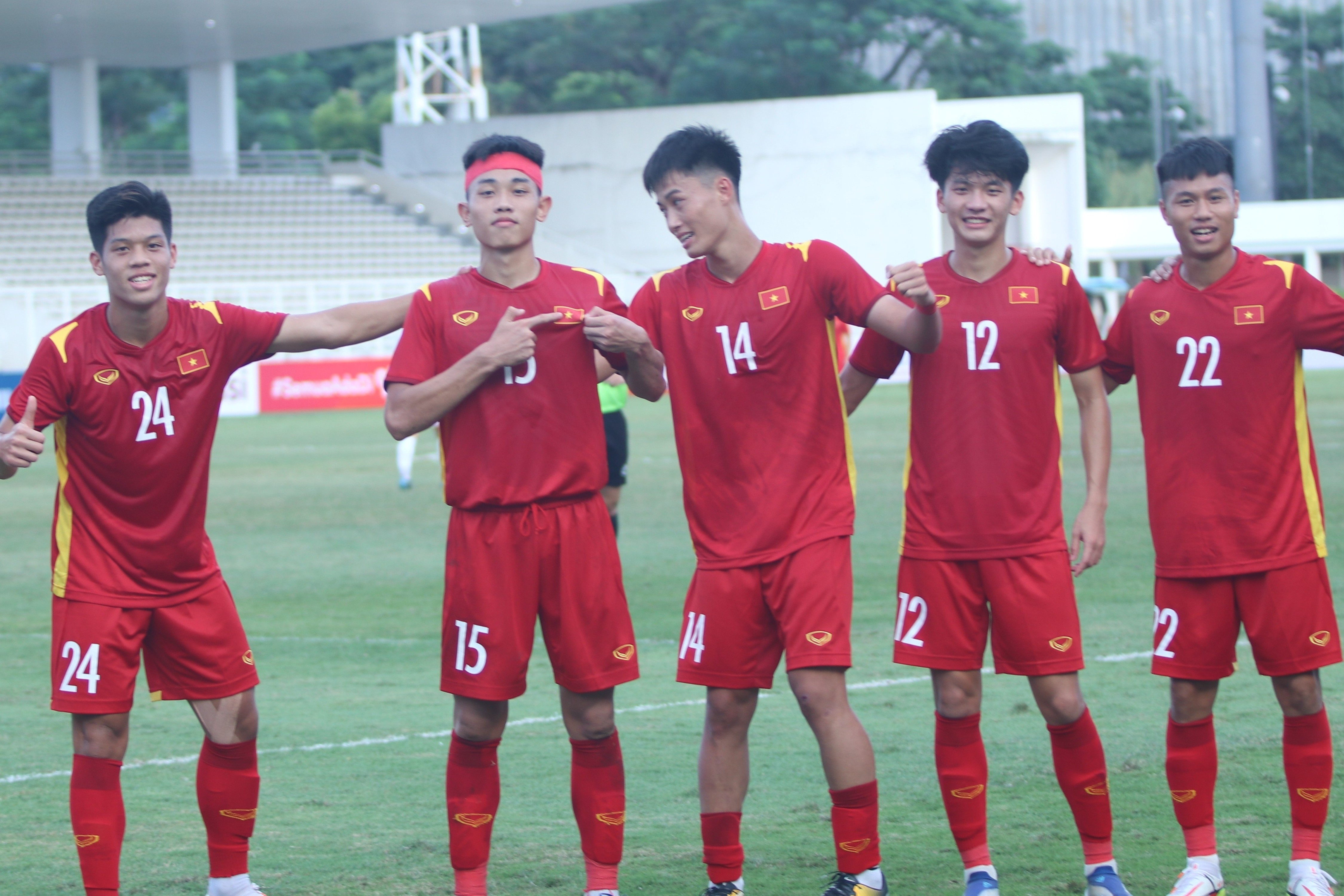 U19 Viet Nam thang Philippines 4-1 hinh anh