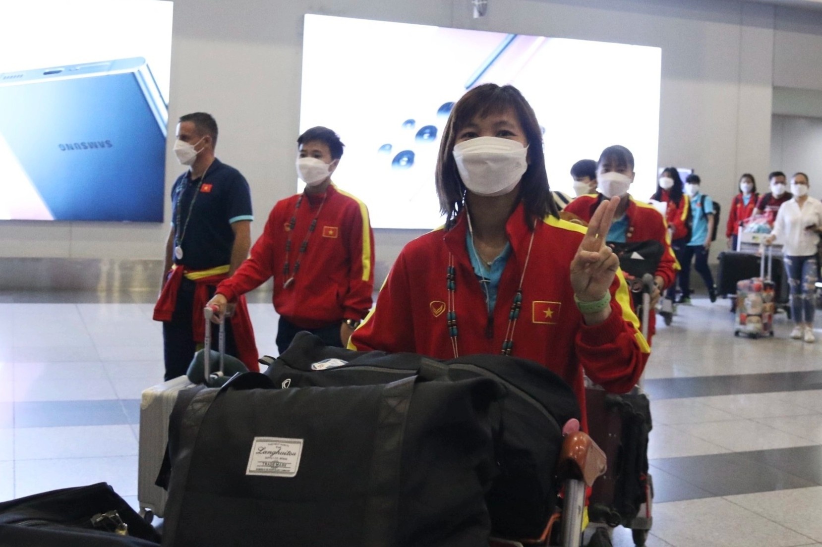 Tuyen nu Viet Nam bat dau hanh trinh bao ve ngoi hau Dong Nam A hinh anh