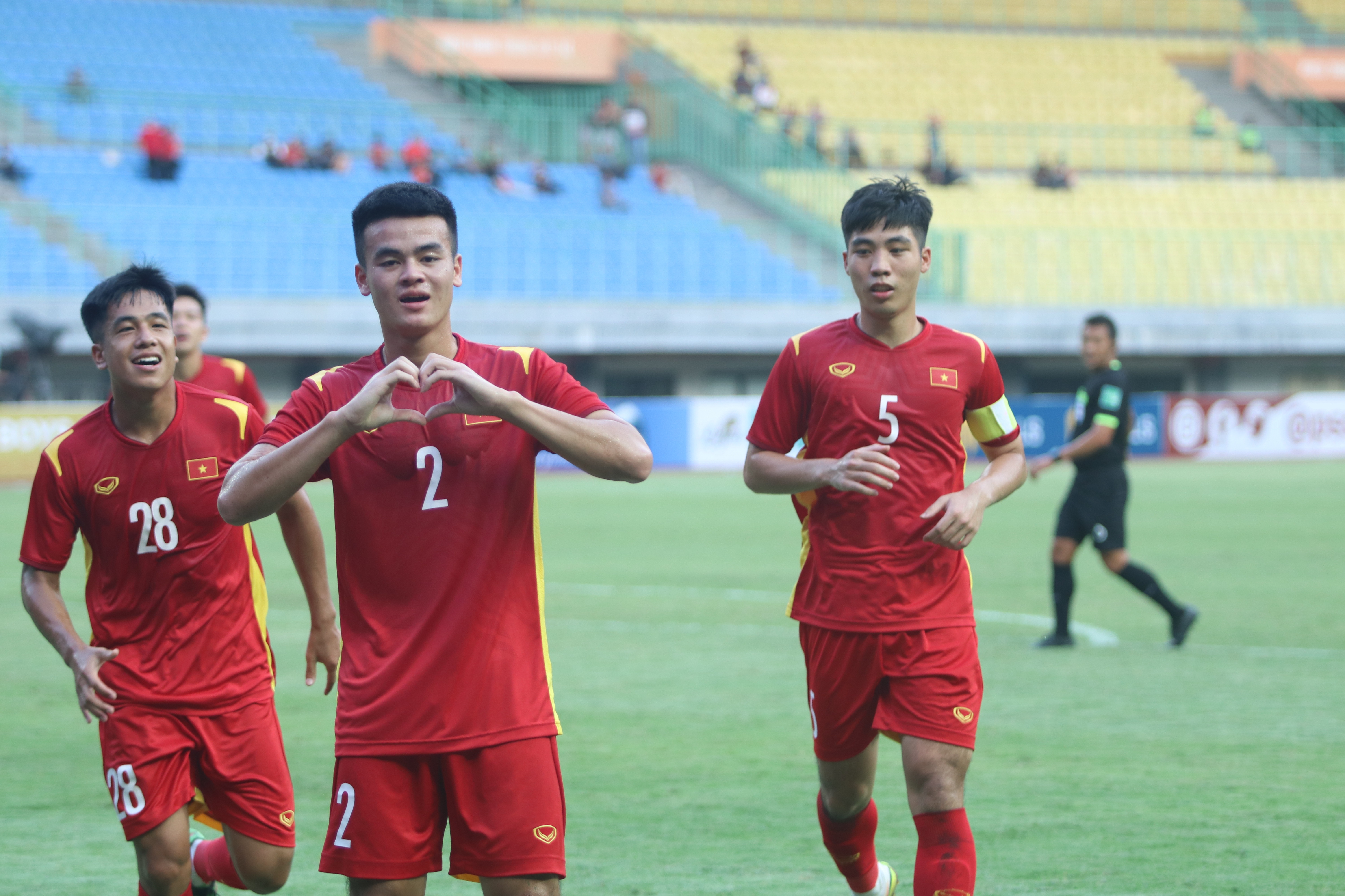 u19 viet nam vs brunei anh 1