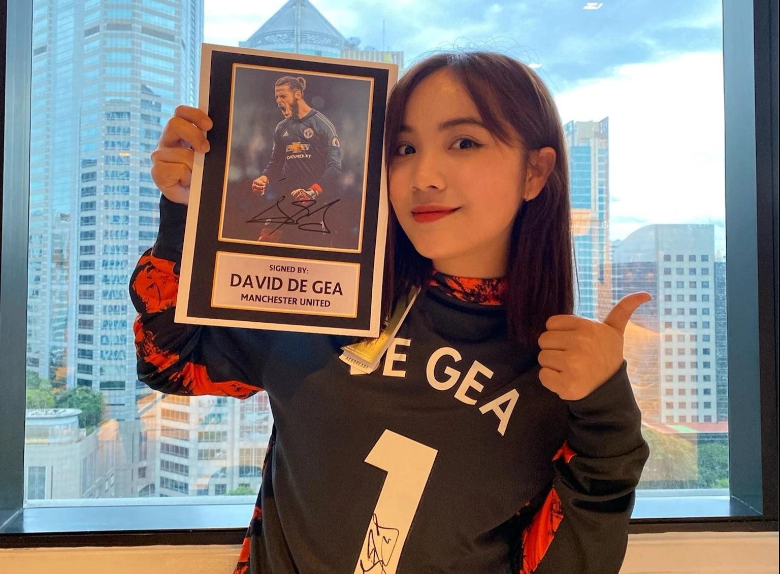 Phan ung cua fan khi MU du dau Thai Lan ma khong co Ronaldo hinh anh