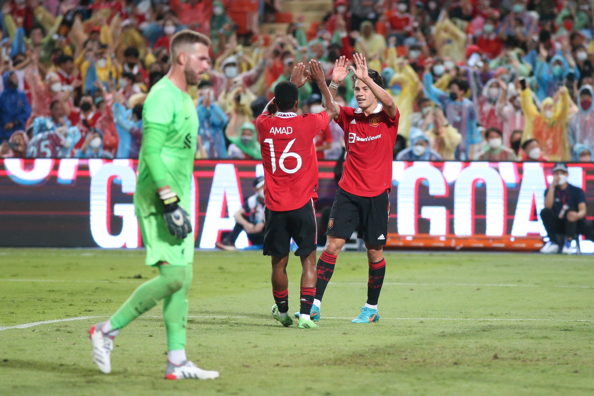 sao tre cua mu anh 11