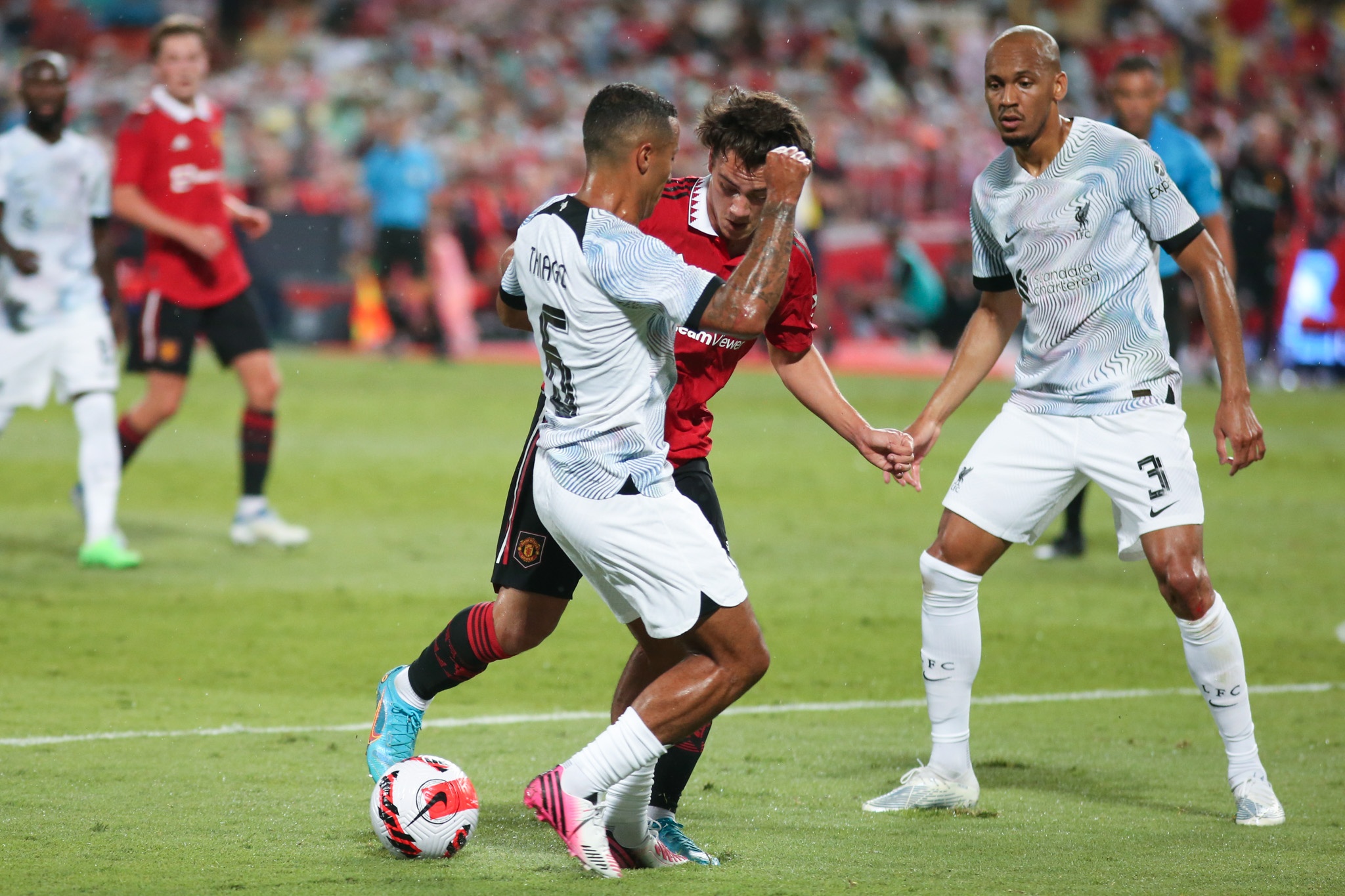 sao tre cua mu anh 4