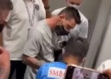 Chanathip xin chu ky Messi hinh anh