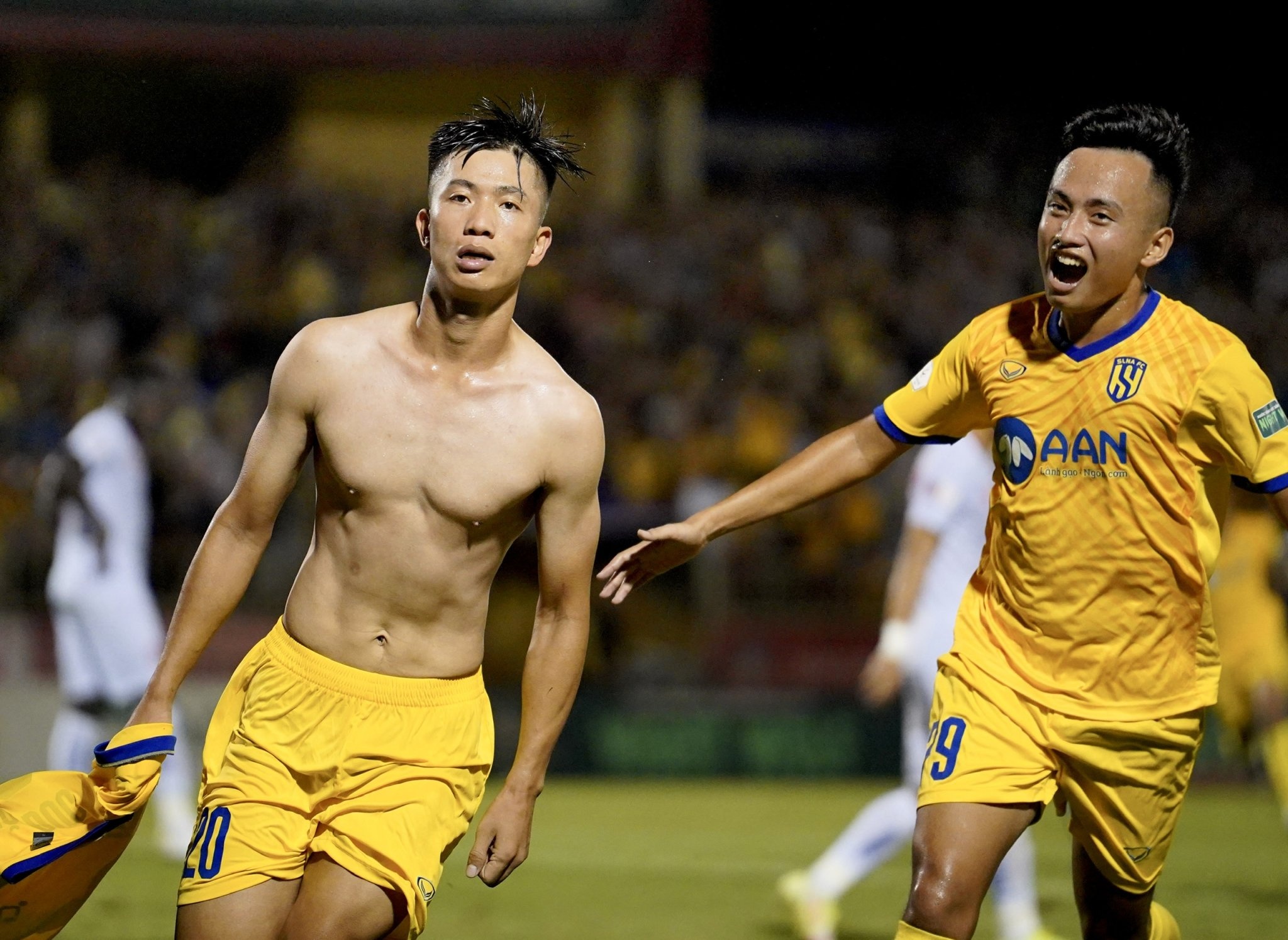 slna vs hai phong anh 1