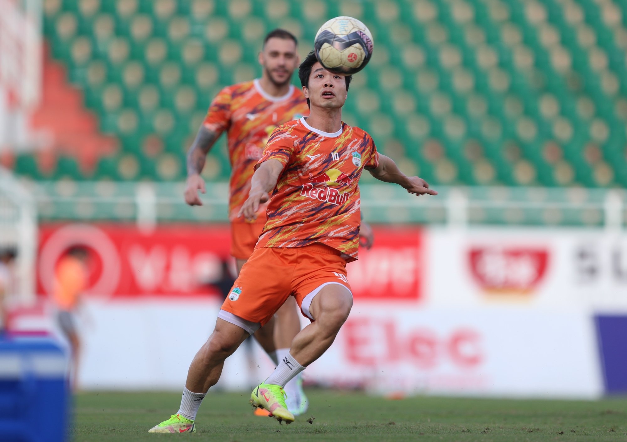 công phượng trở lại ảnh 4 cong phuong tro lai anh 4