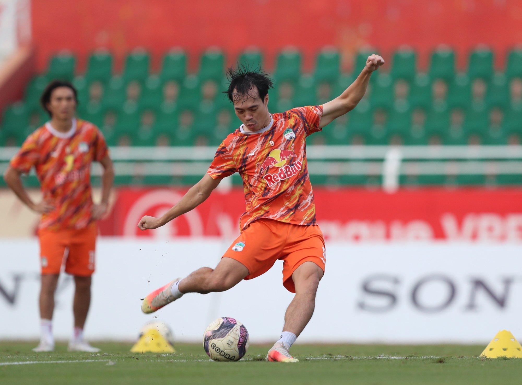 cong phuong tro lai anh 9