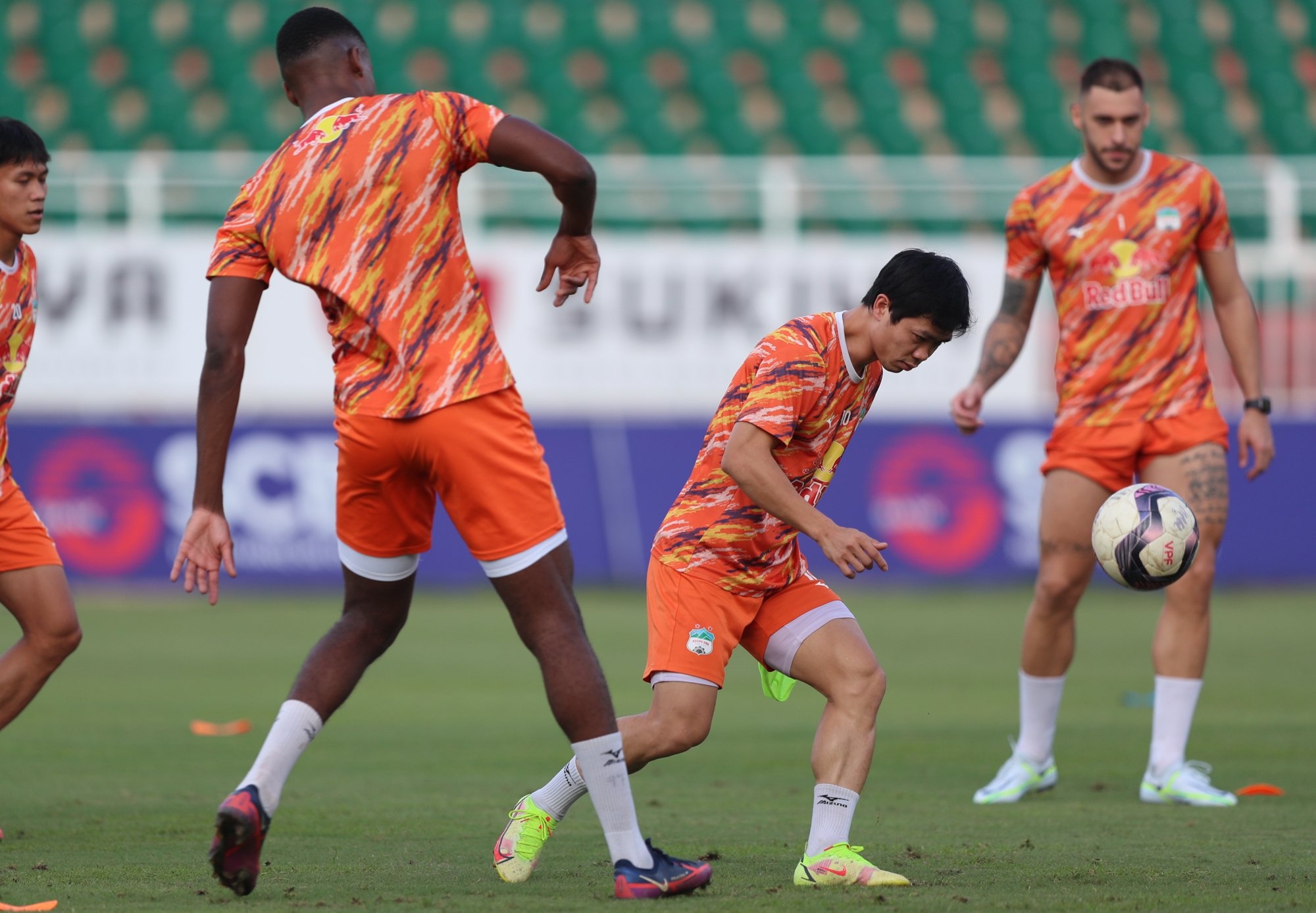 cong phuong tro lai anh 6