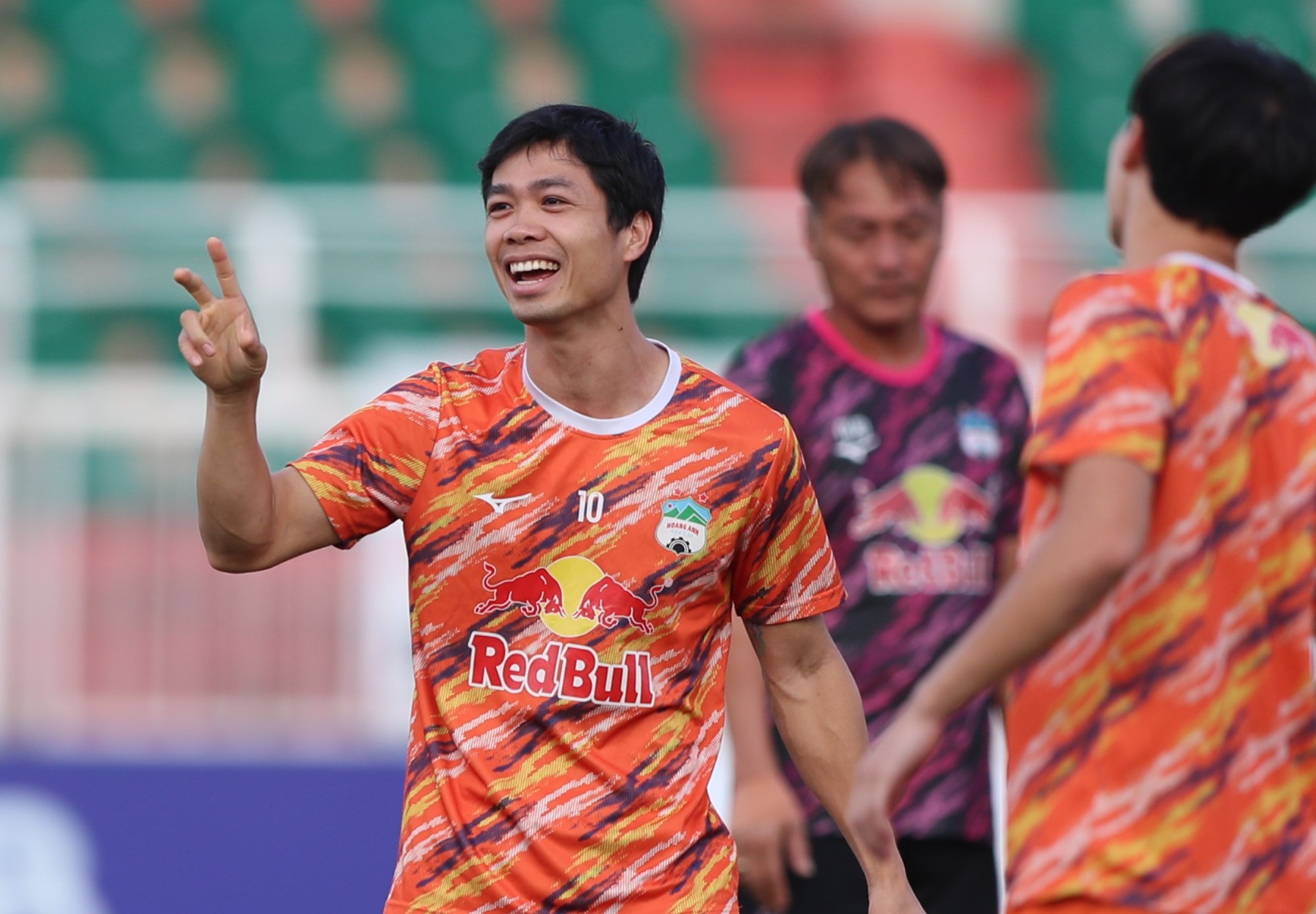 cong phuong tro lai anh 2