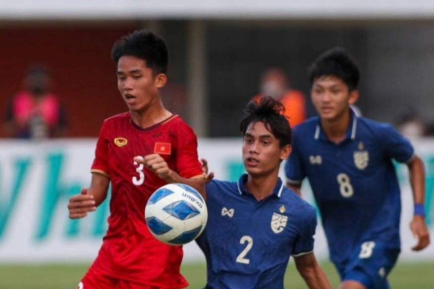 Bong da Thai Lan bi chi trich vi lien tuc thua Viet Nam hinh anh