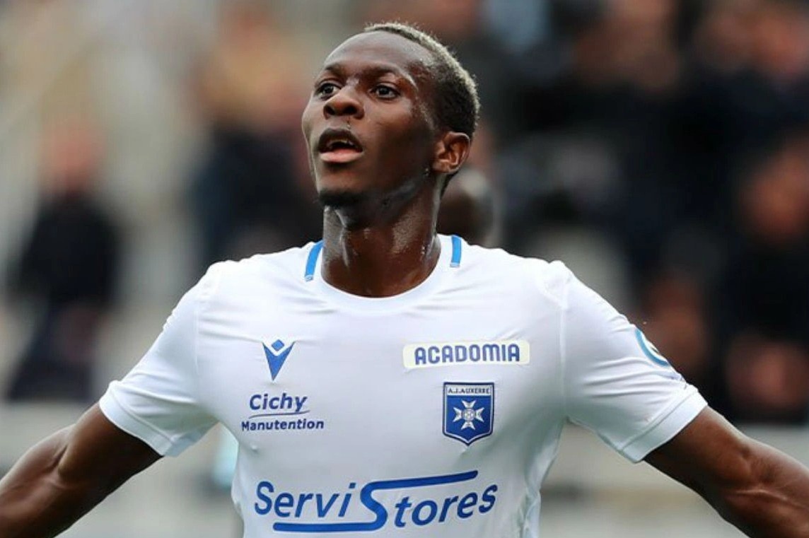 Pau FC sap mua tien dao tu giai Trung Quoc hinh anh