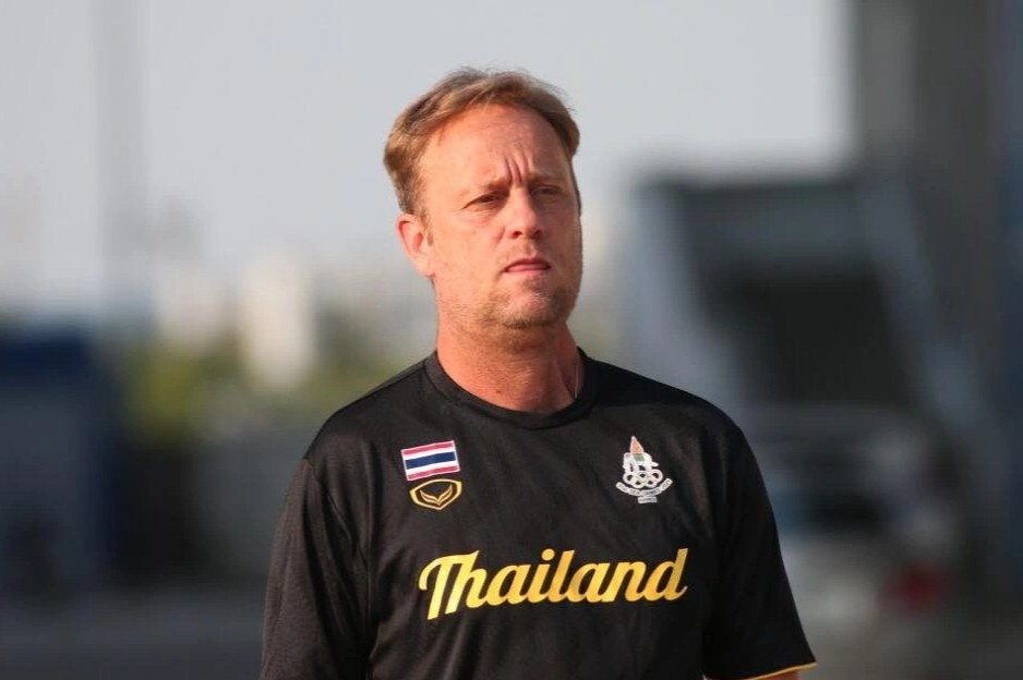 HLV Polking giai thich viec cac tuyen tre Thai Lan lien tuc that bai hinh anh