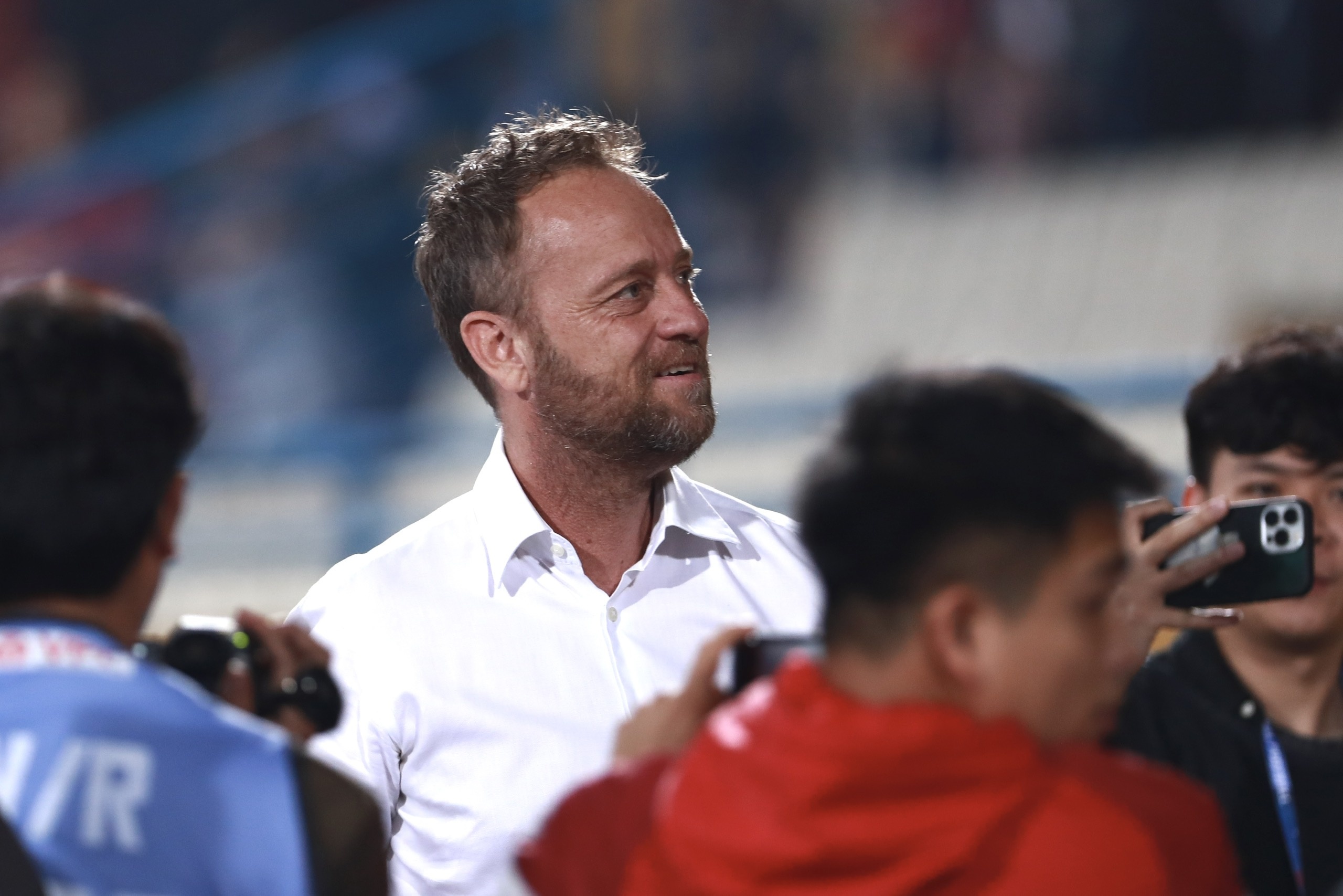 HLV tuyen Thai Lan truc tiep toi Ha Noi xem V.League hinh anh