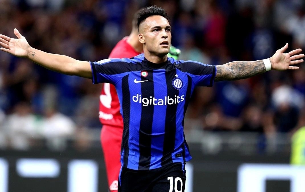 Inter Milan chiem ngoi dau Serie A hinh anh