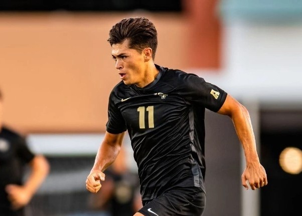 Tuyen Campuchia trieu tap cau thu goc My hinh anh