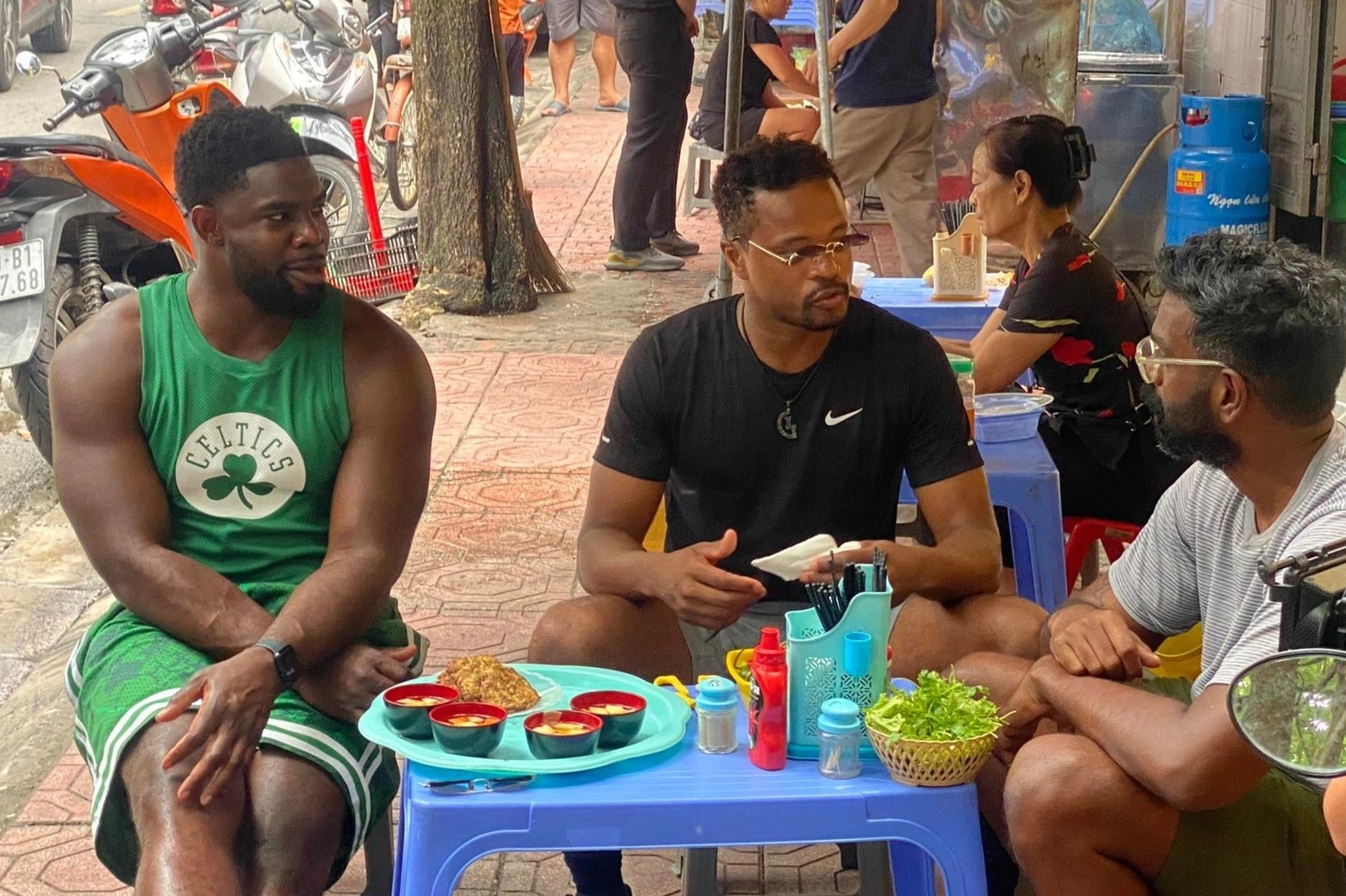 evra du lich viet nam anh 1