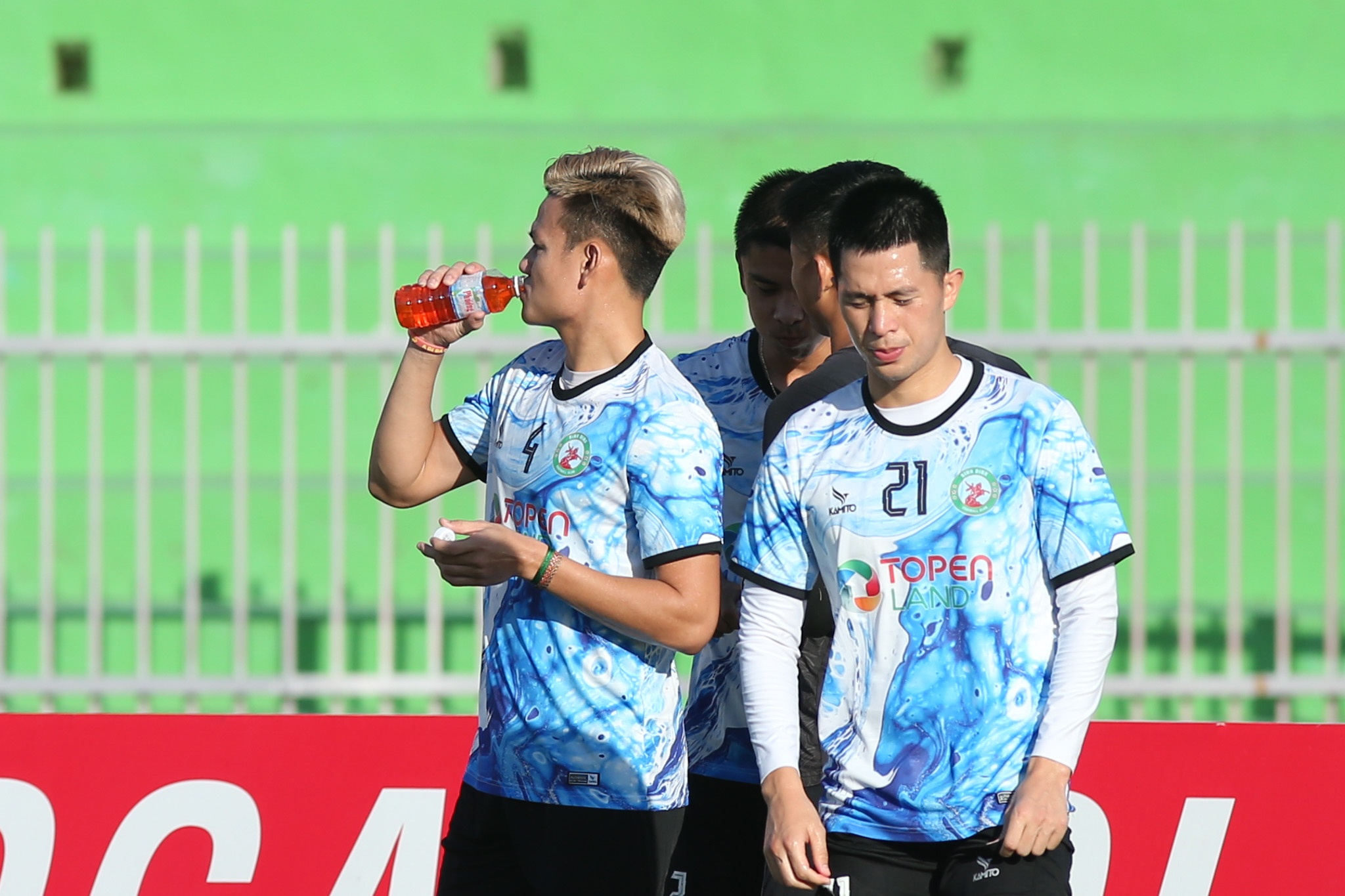 do uong the thao anh 1