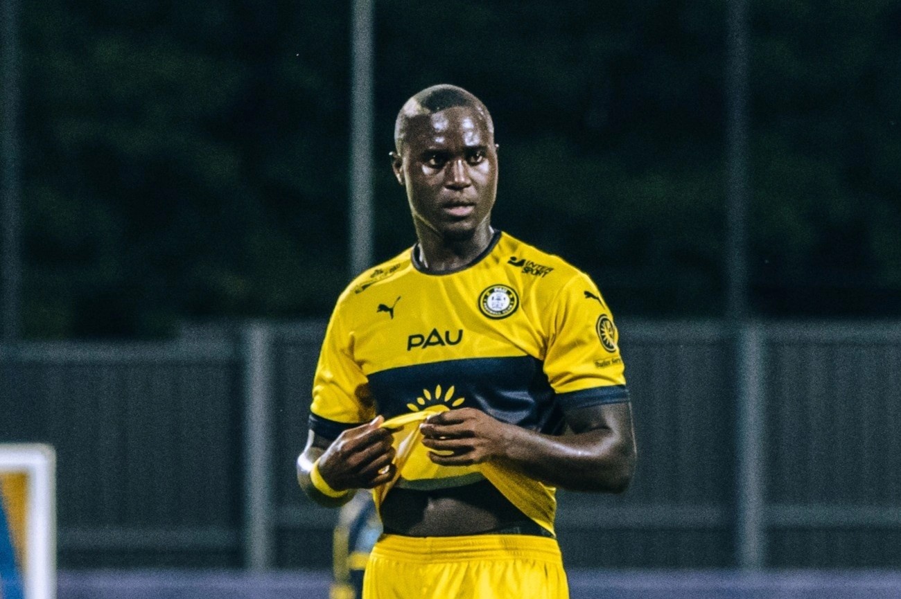 Nguoi hung cua Pau FC xau ho sau tran hoa truoc Saint Etienne hinh anh