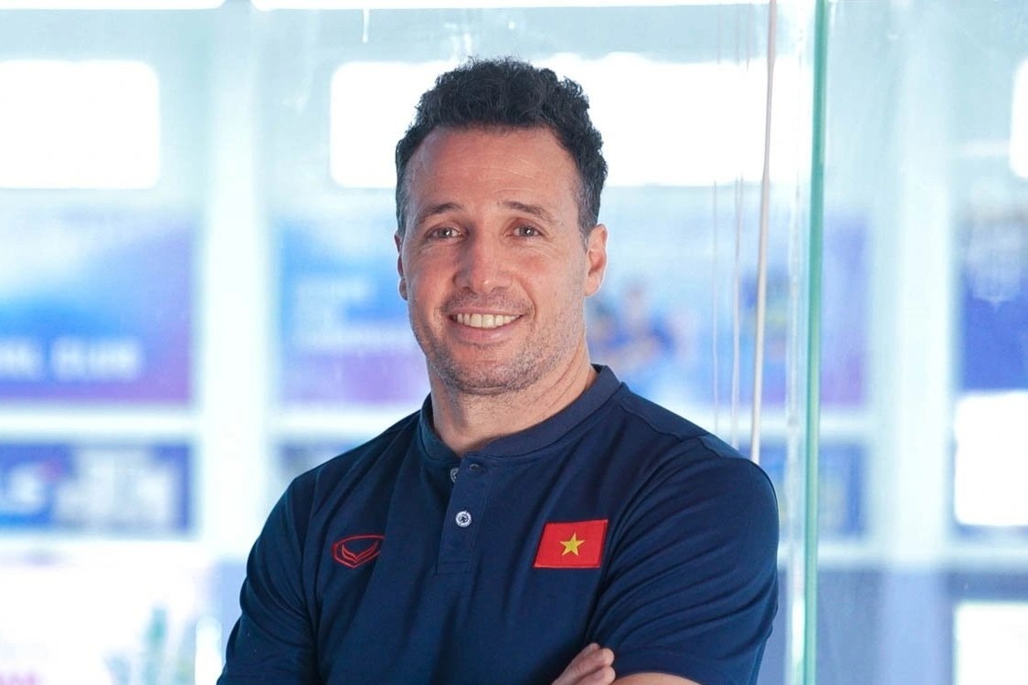 'HLV Giustozzi se giup futsal Viet Nam tiem can trinh do the gioi' hinh anh