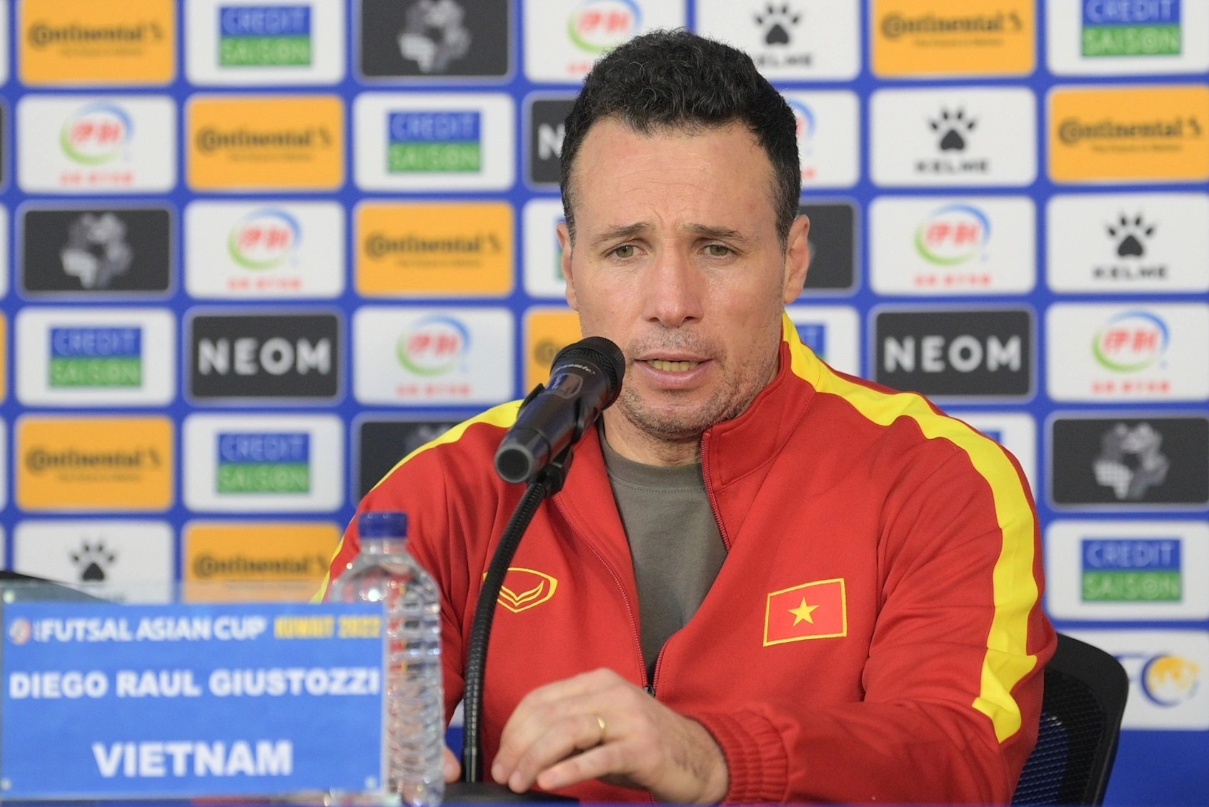 HLV tuyen futsal Viet Nam chi ra ly do mat ngoi dau bang hinh anh