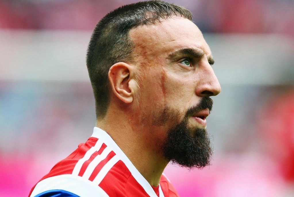 Ribery giai nghe o tuoi 39 hinh anh