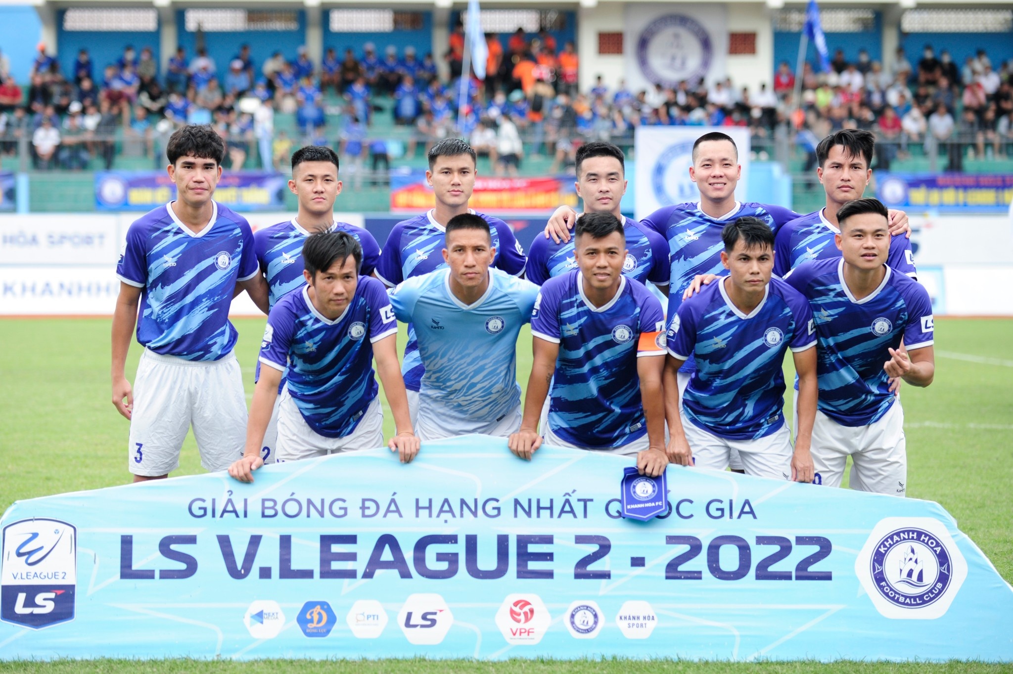 Xac dinh doi cuoi cung thang hang V.League 2023 hinh anh