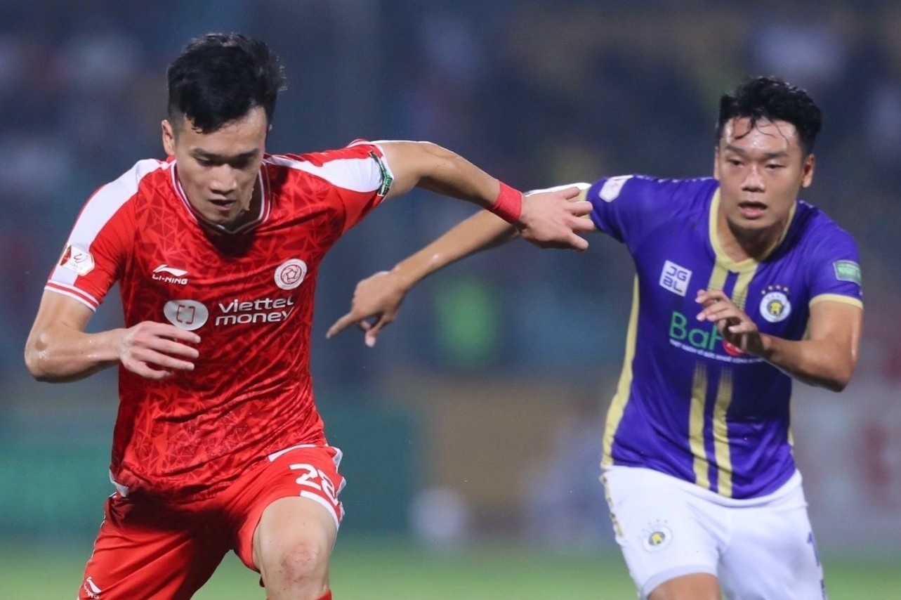 CDV lang ma trong tai, CLB Ha Noi va Viettel cung bi phat hinh anh