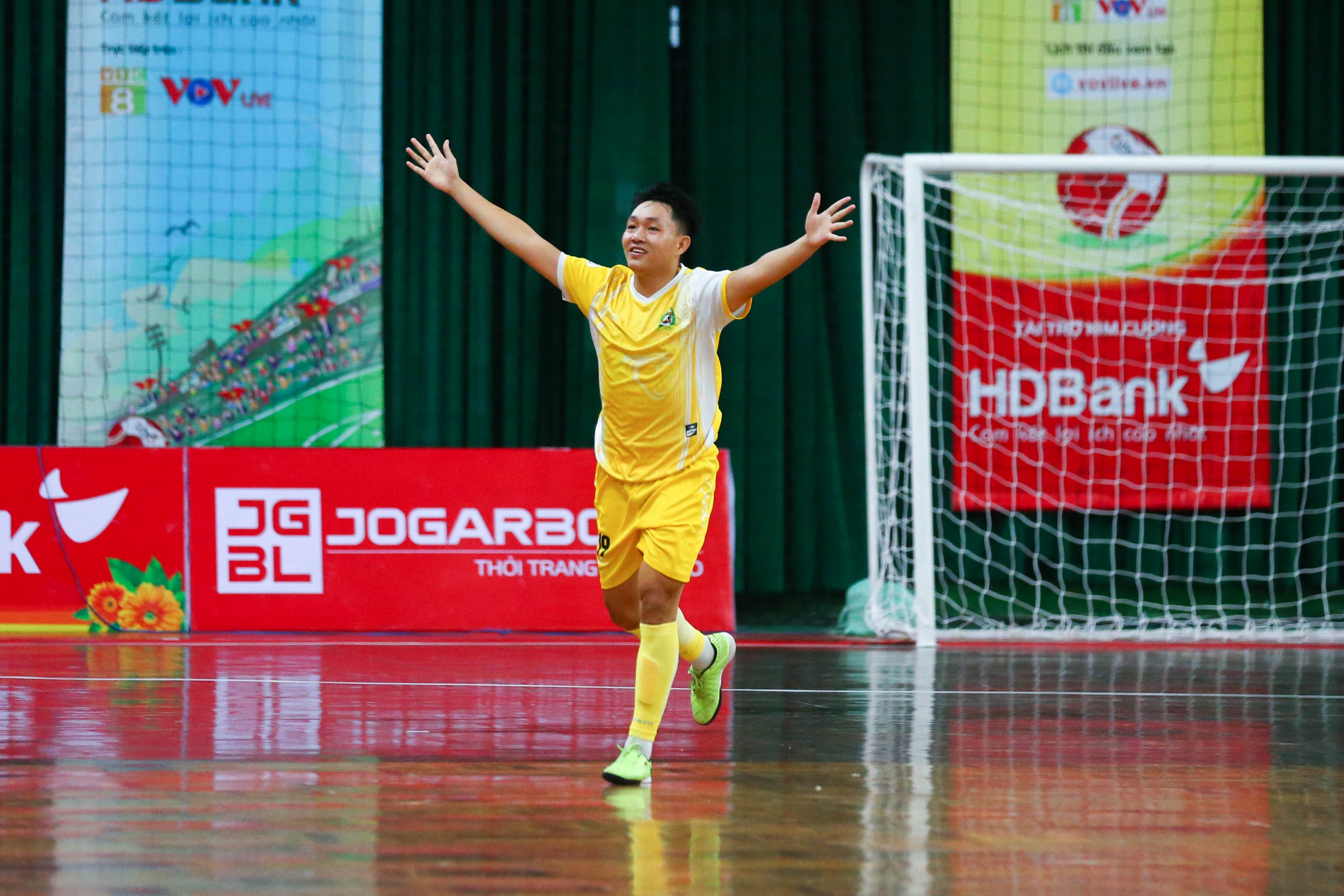 tuyen futsal viet nam anh 2