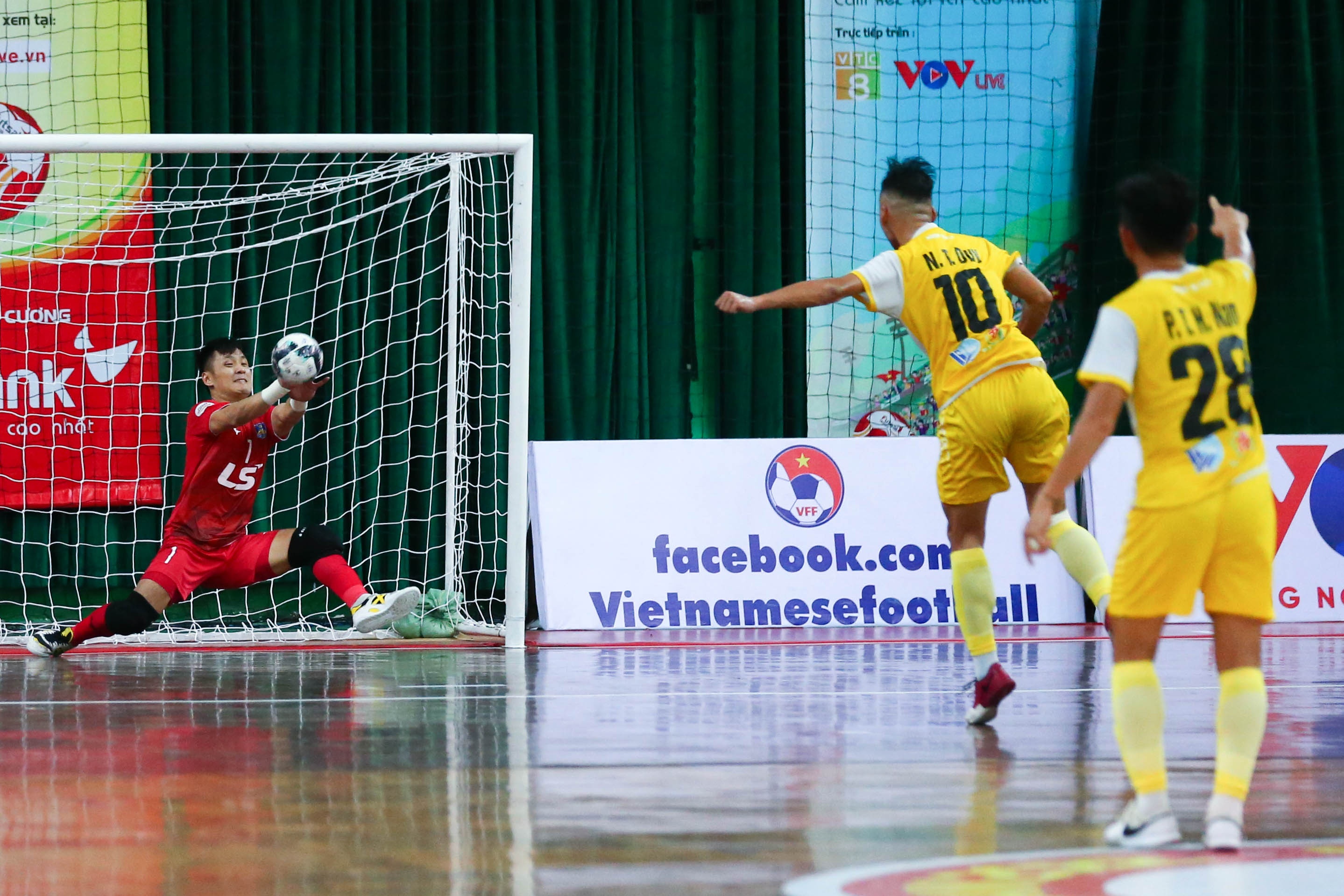 tuyen futsal viet nam anh 9
