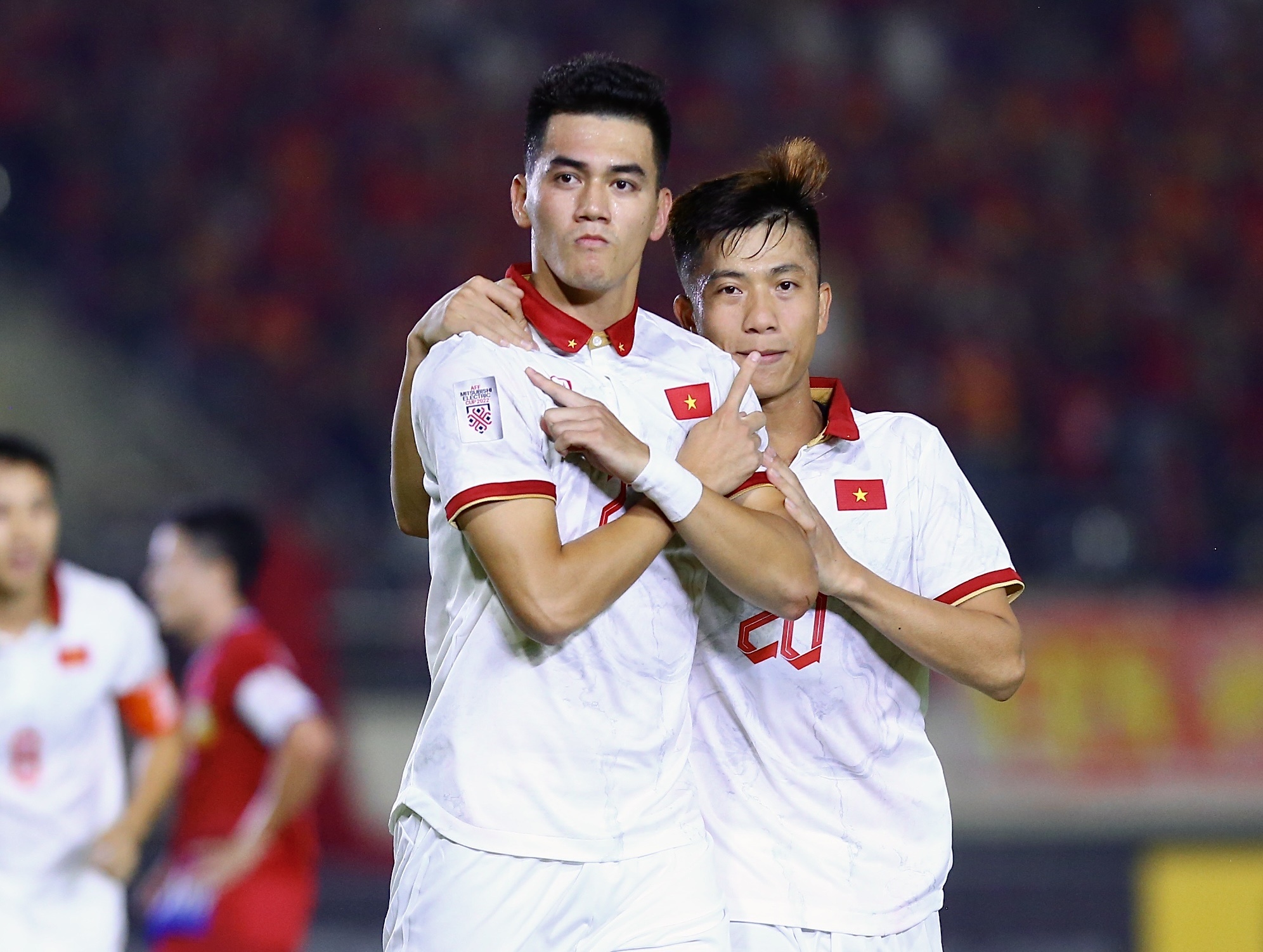 Tuyen Viet Nam thang to, lo chut it hinh anh