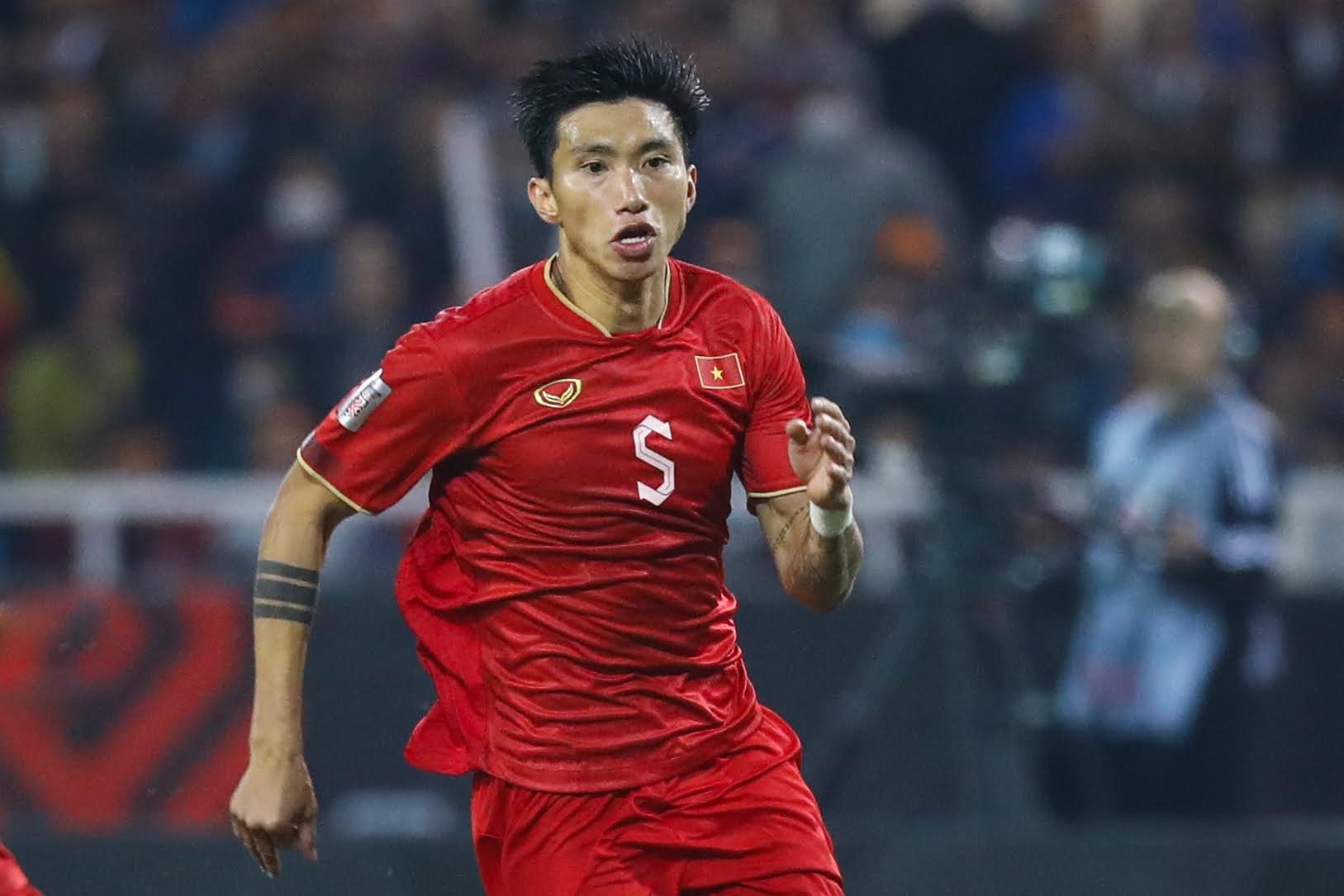 Van Hau va nhung tinh huong gay tranh cai truoc Malaysia hinh anh