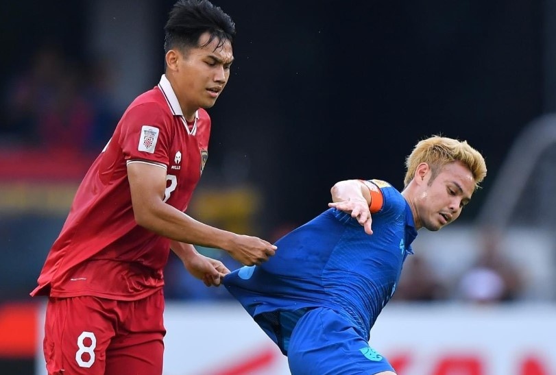 Tranh cai giai Cau thu hay nhat tran cho toi do Bunmathan hinh anh